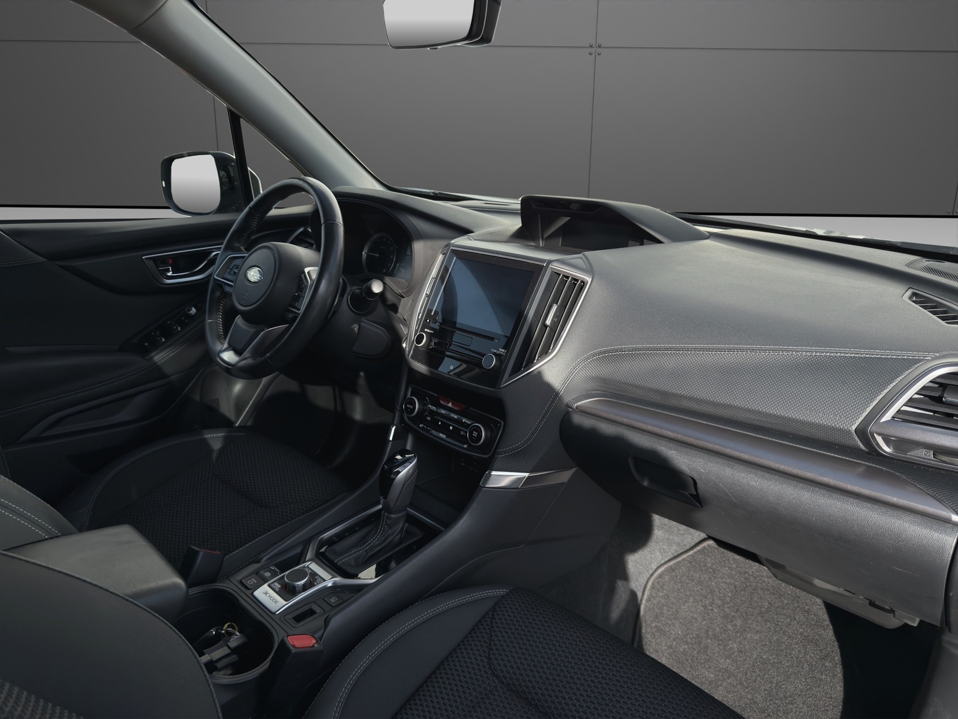 SUBARU Forester 2.0i e-Boxer Advantage Lineartronic-image-10