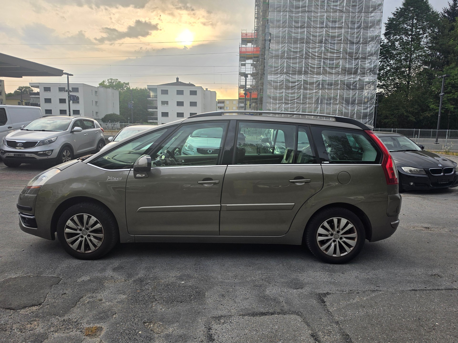 CITROEN Grand C4 Picasso 2.0 HDI Exclusive BMP6-image-6
