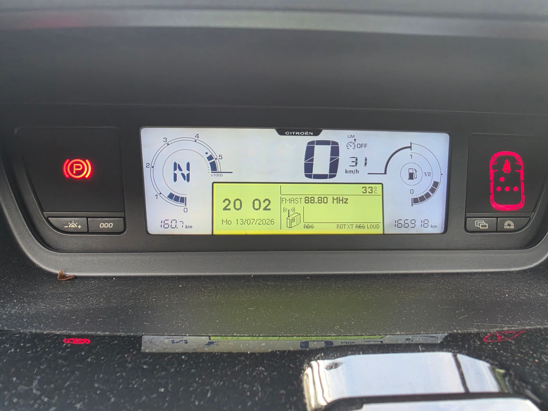 CITROEN Grand C4 Picasso 2.0 HDI Exclusive BMP6-image-9