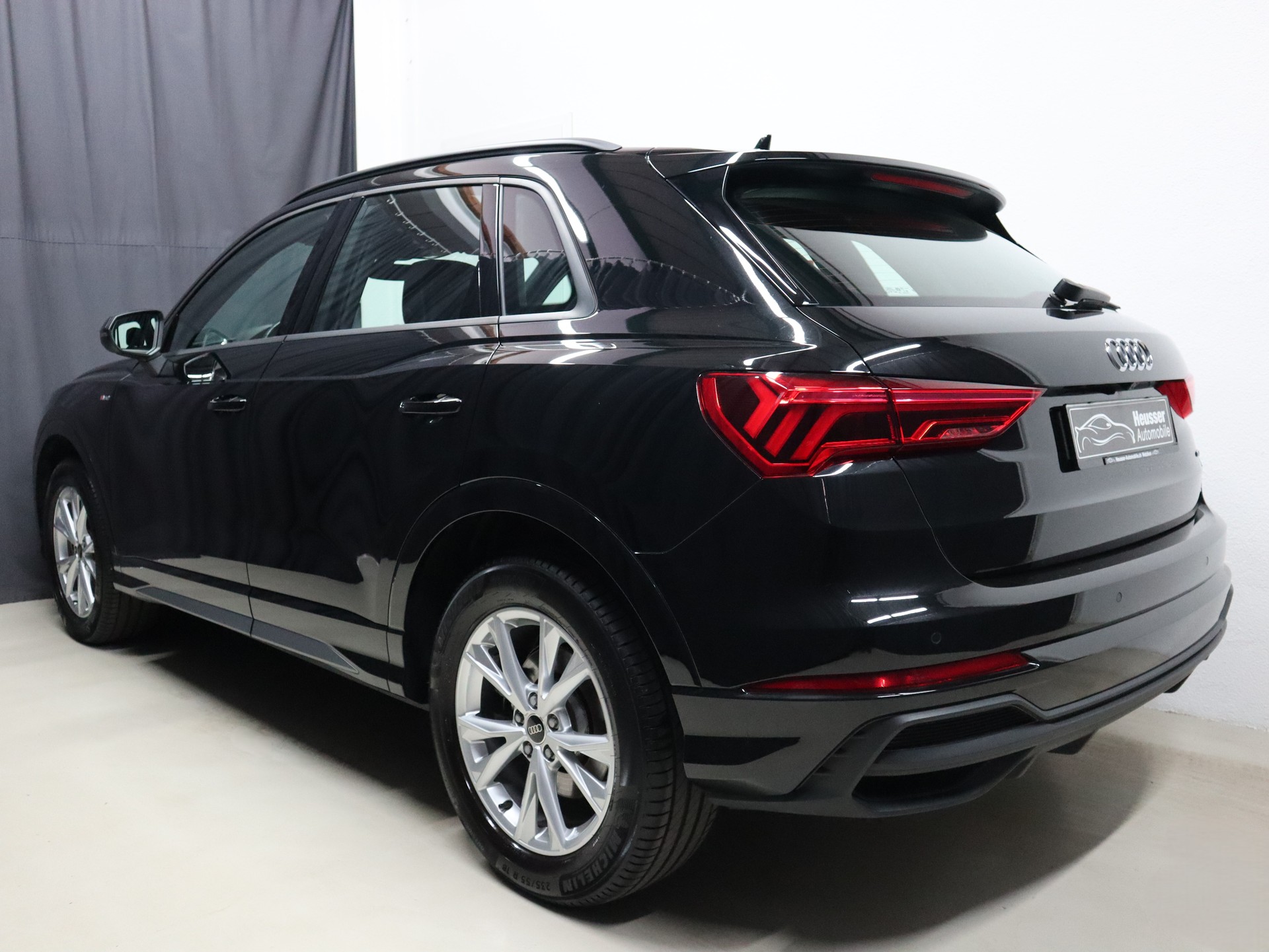 AUDI Q3 40 TFSI S Line quattro S-tronic - Virtual Cockpit Plus - LED - Navi - Leder - Kamera - 190 PS-image-3