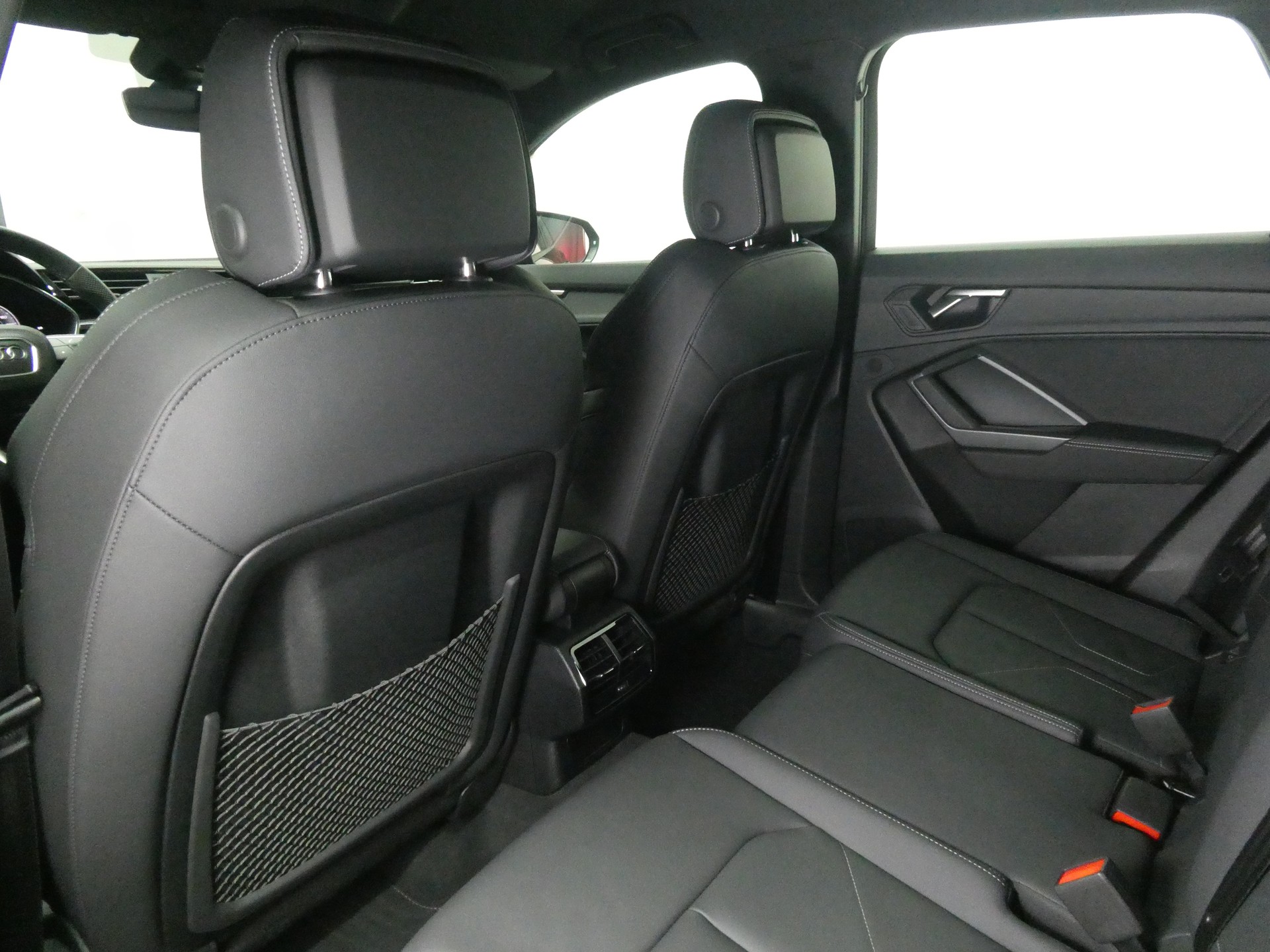 AUDI Q3 40 TFSI S Line quattro S-tronic - Virtual Cockpit Plus - LED - Navi - Leder - Kamera - 190 PS-image-10