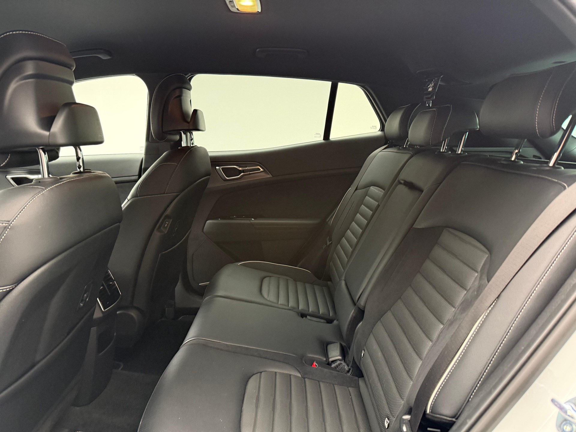 KIA Sportage 1.6 T-GDi PHEV GT-Line-image-10