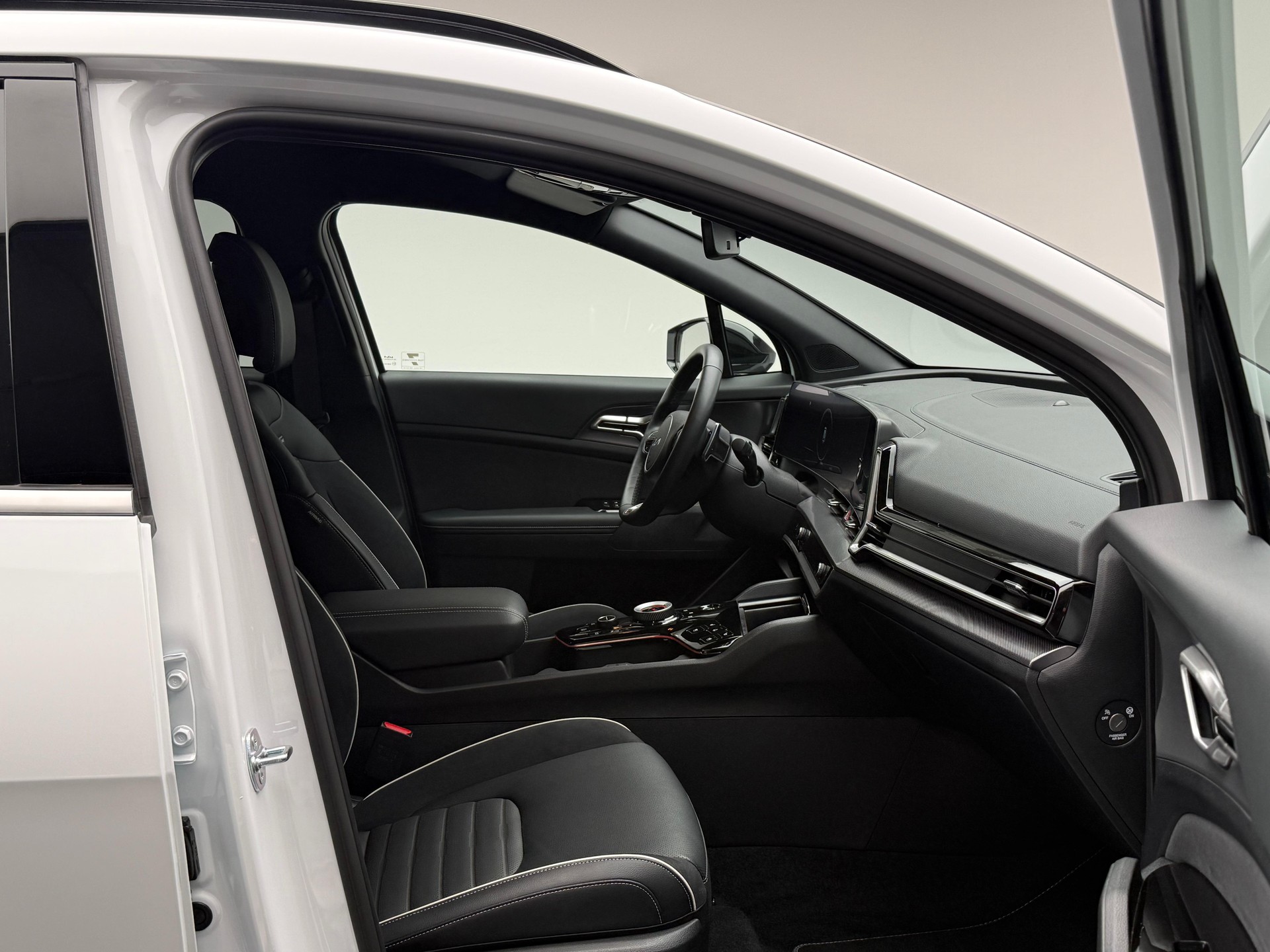 KIA Sportage 1.6 T-GDi PHEV GT-Line-image-9