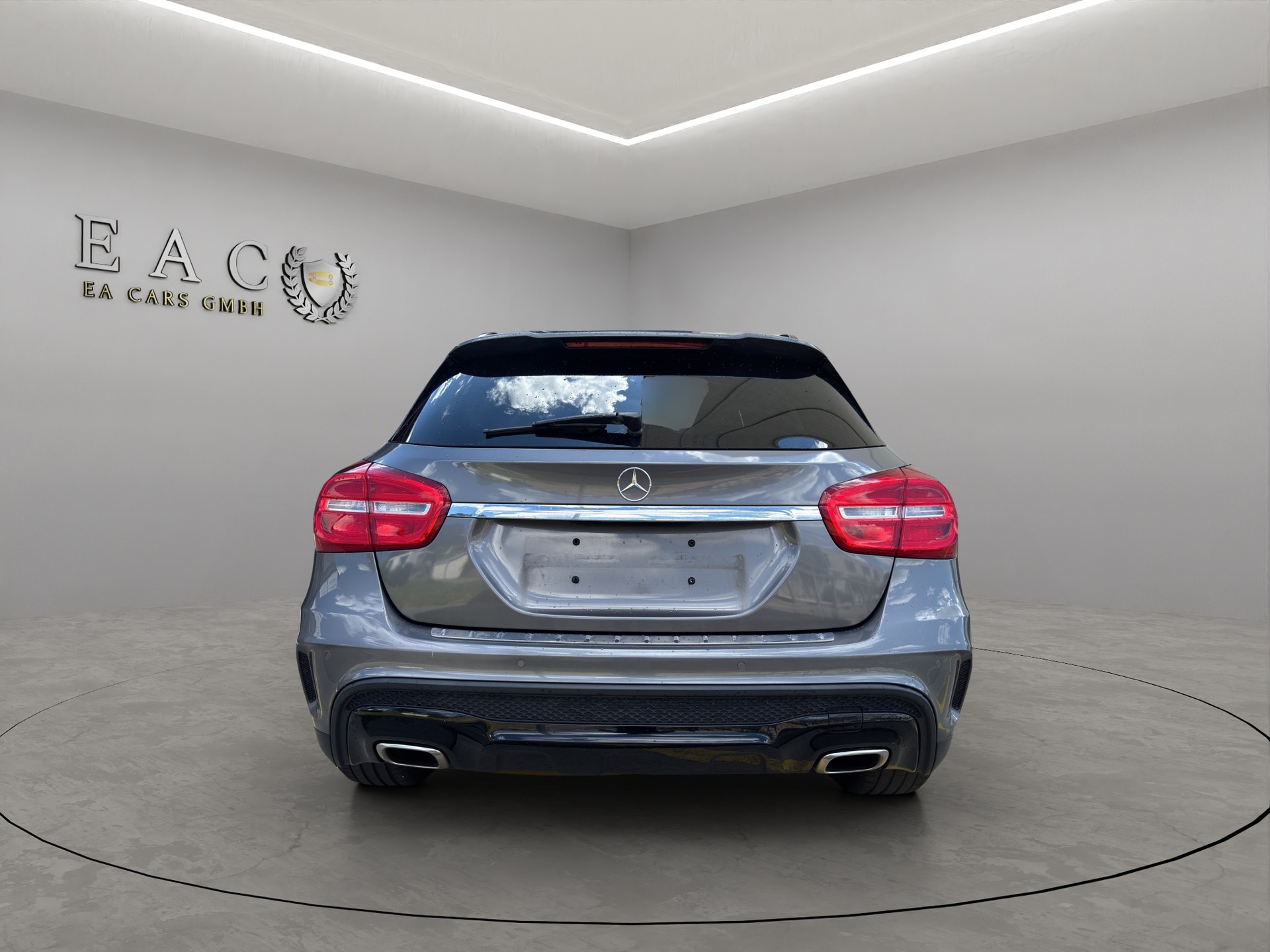 MERCEDES-BENZ GLA 250 AMG Line 4Matic 7G-DCT-showroom-element-3
