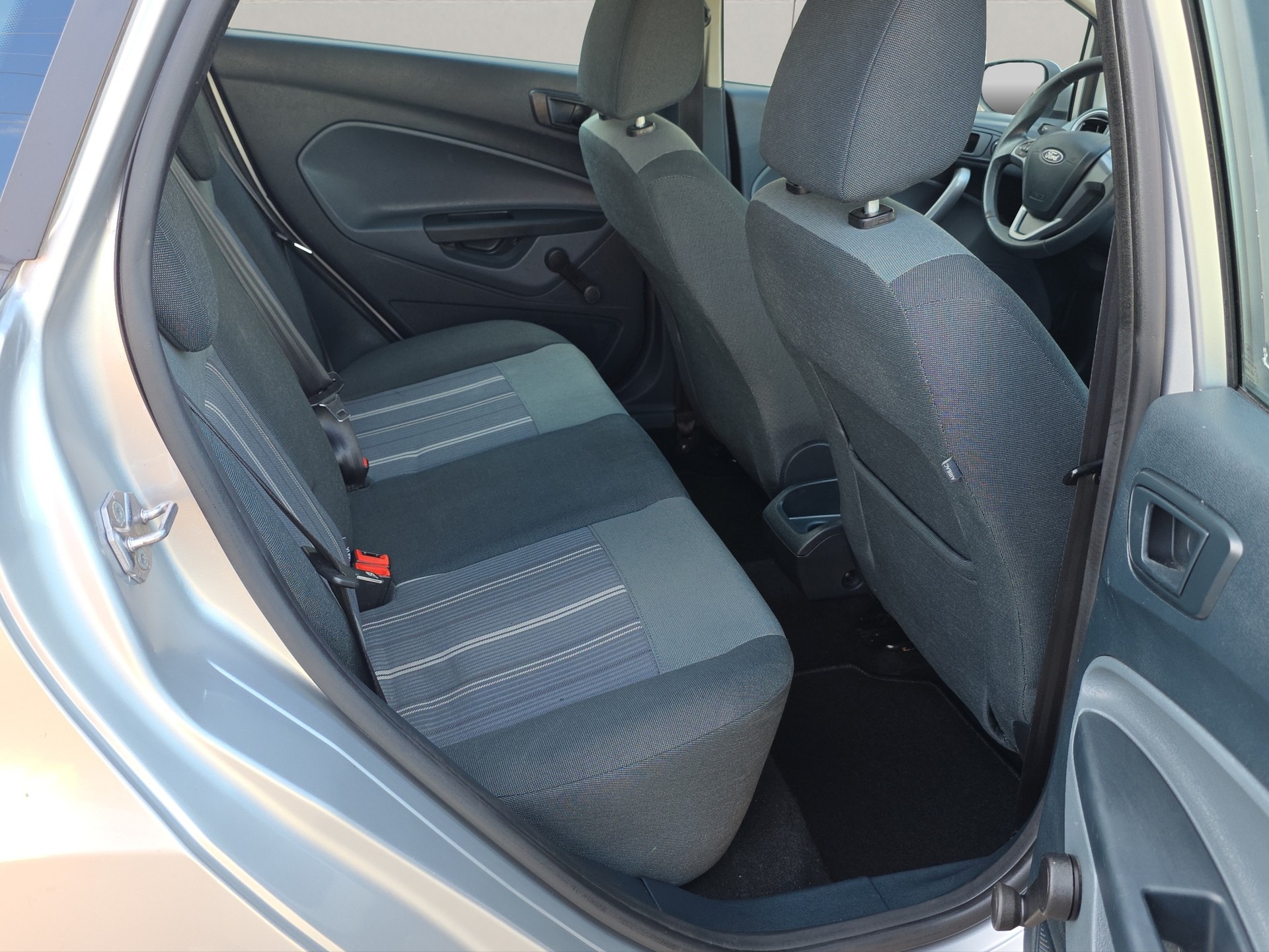 FORD Fiesta 1.25 16V Ambiente-image-13