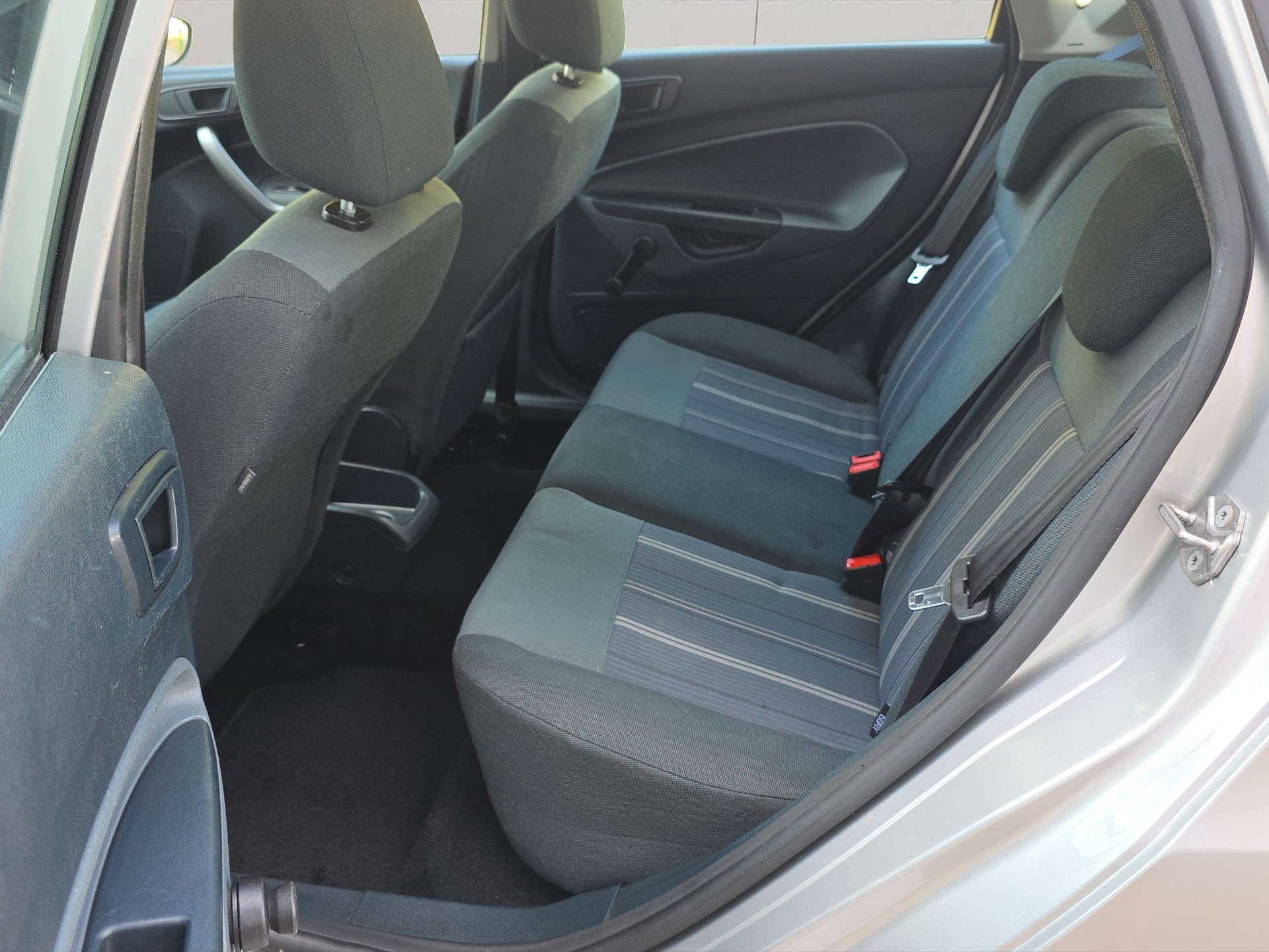 FORD Fiesta 1.25 16V Ambiente-image-9