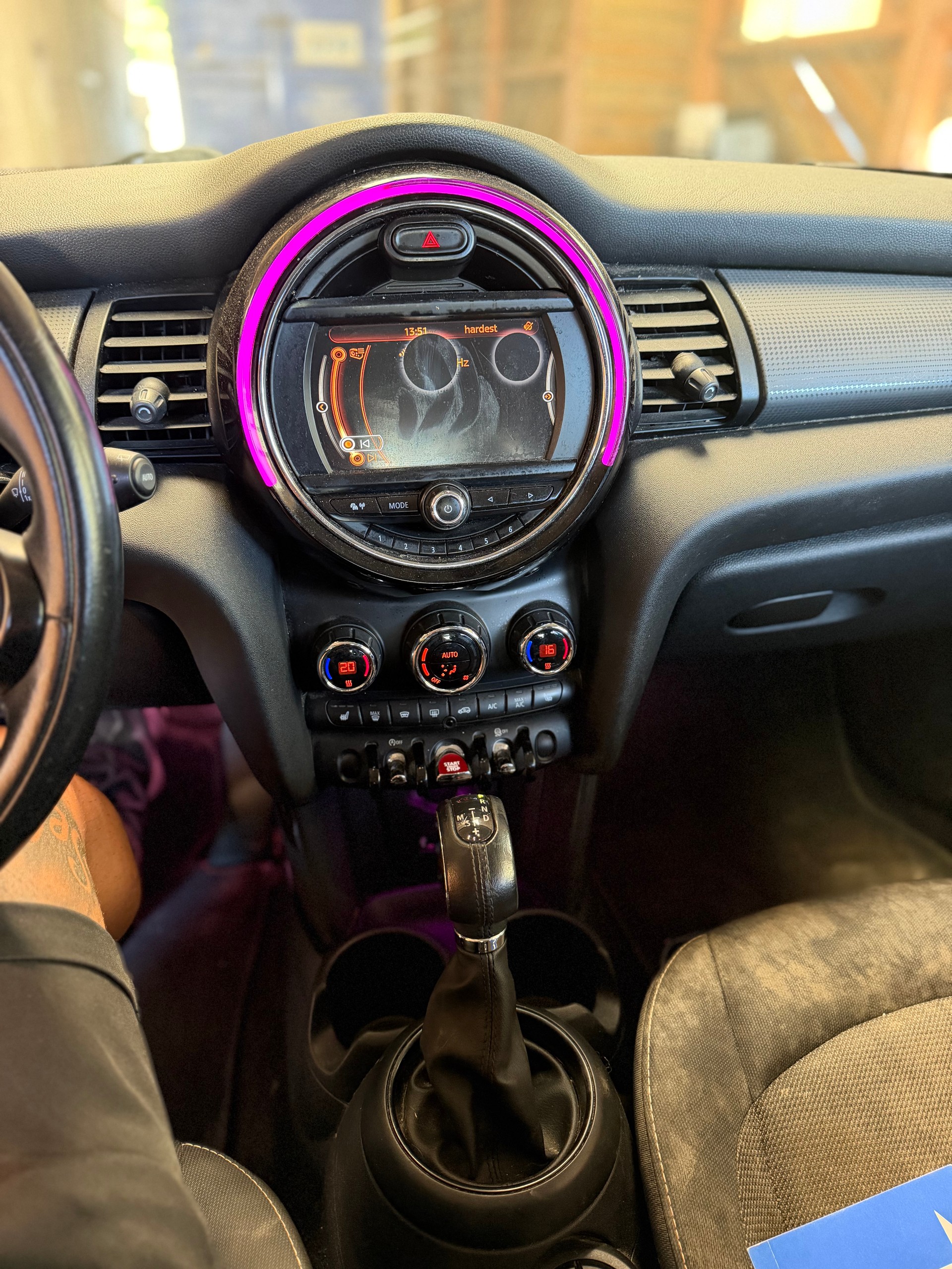 MINI Cooper Steptronic-image-8