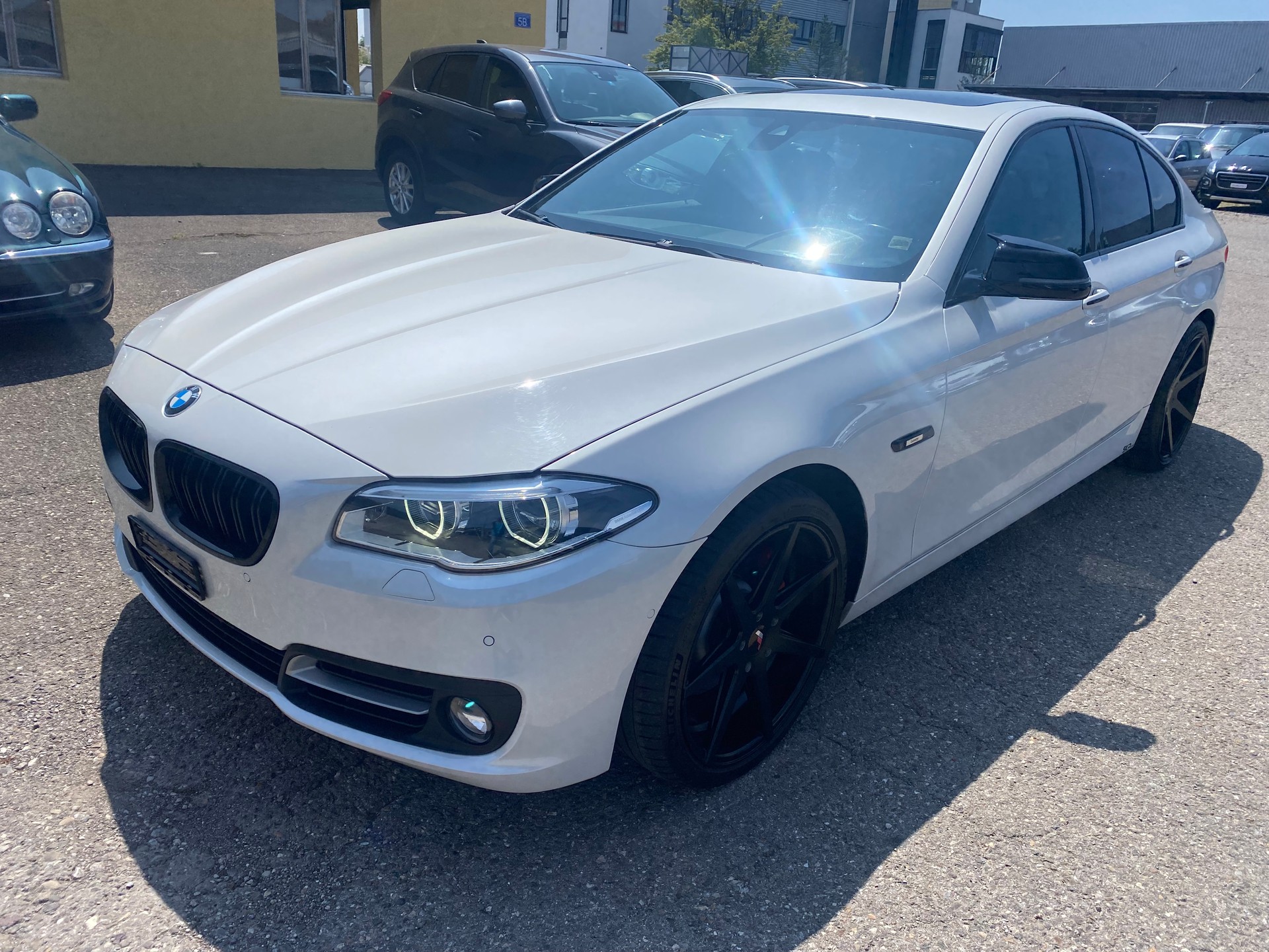 BMW 525d xDrive Luxury Line Steptronic-image-1