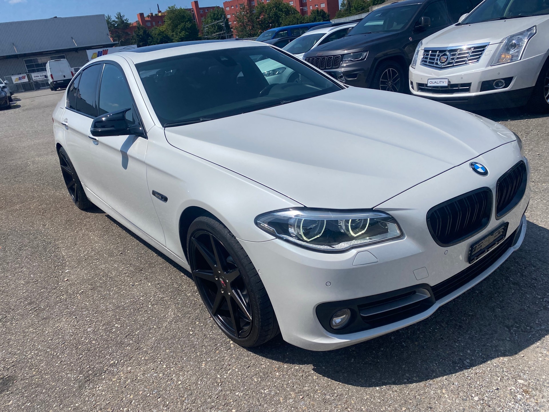 BMW 525d xDrive Luxury Line Steptronic-image-2