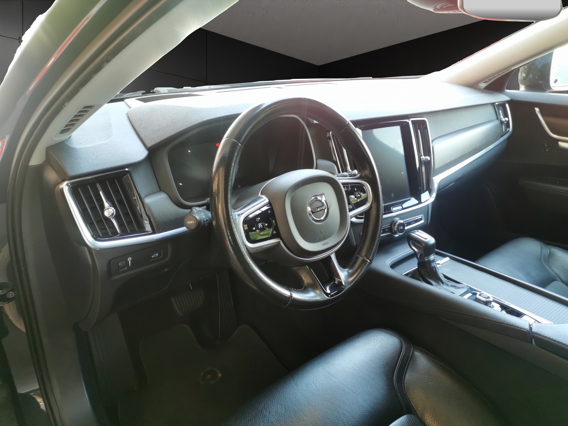 VOLVO V90 Cross Country D5 AWD Geartronic Powerpulse-image-11