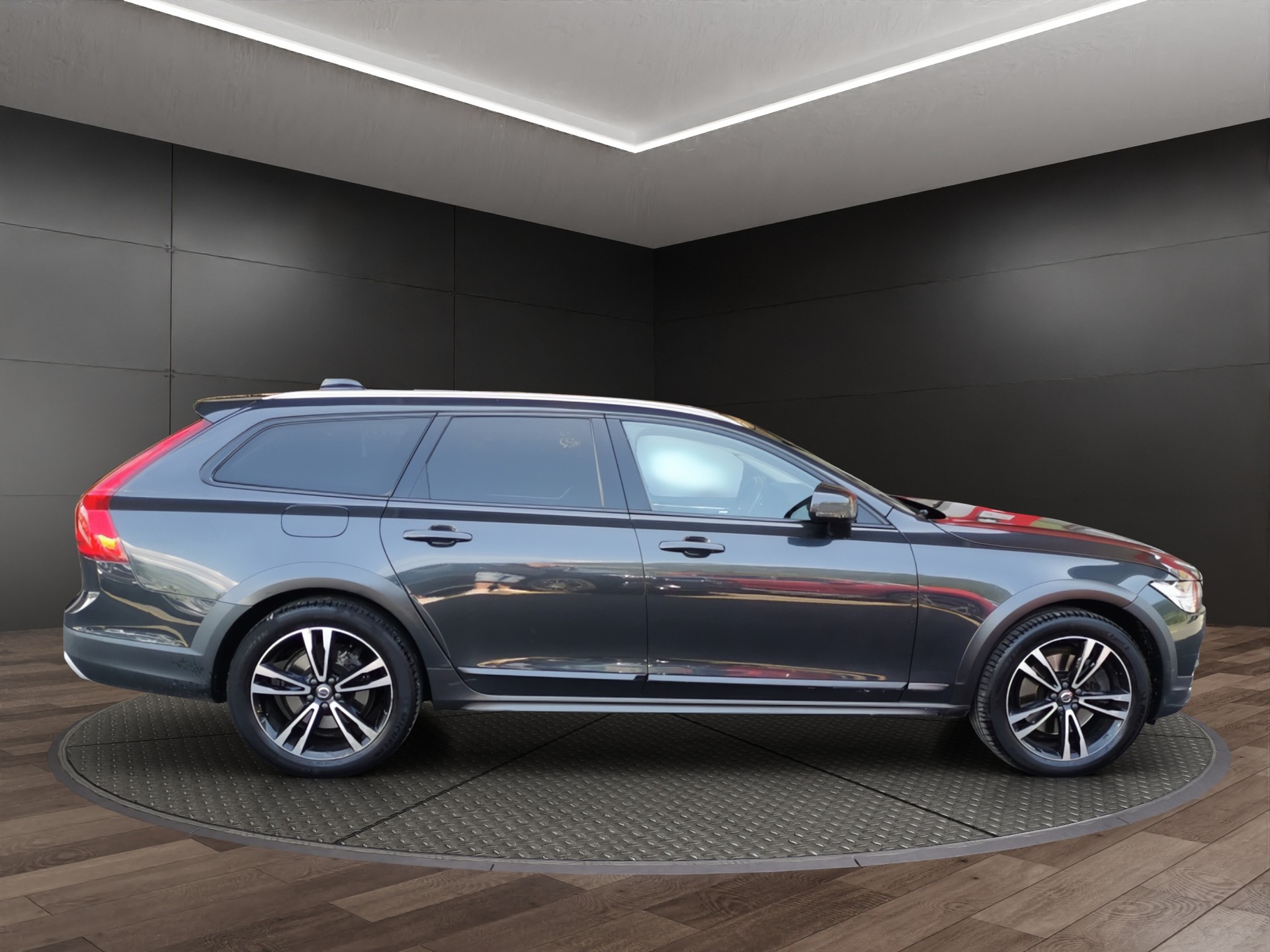 VOLVO V90 Cross Country D5 AWD Geartronic Powerpulse-image-4