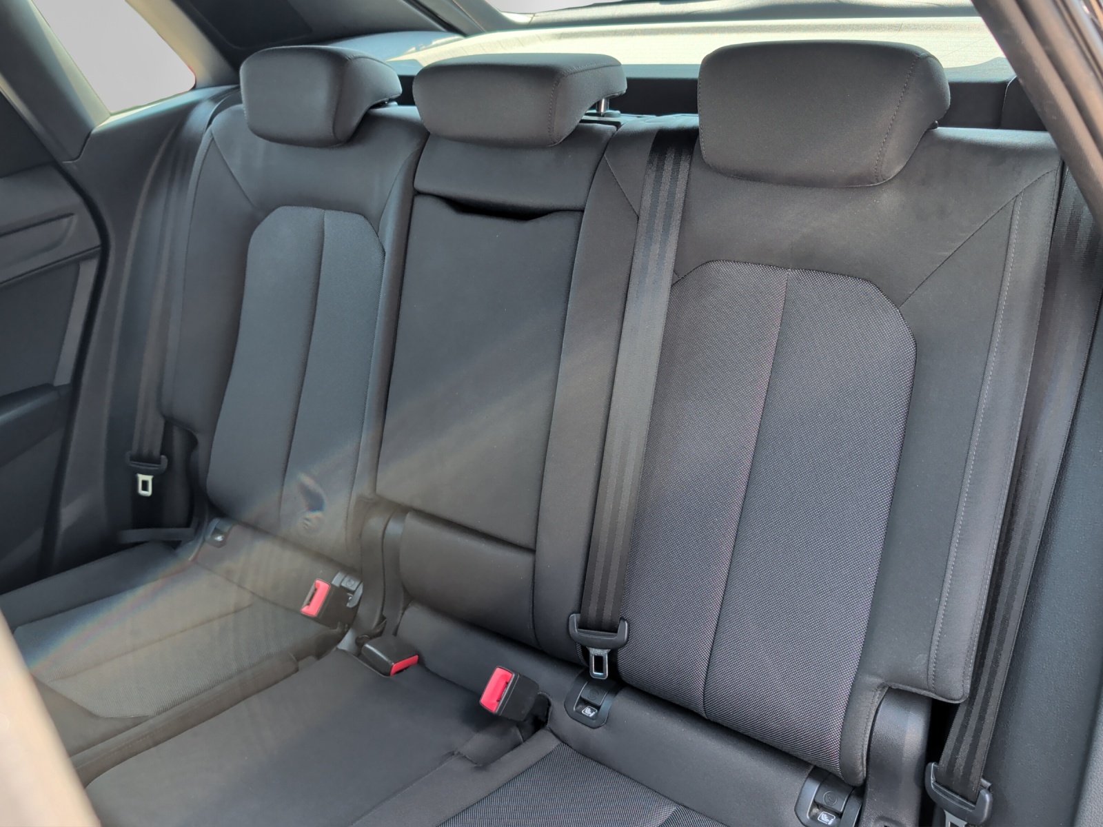 AUDI Q3 40 TDI advanced quattro S-tronic-image-10