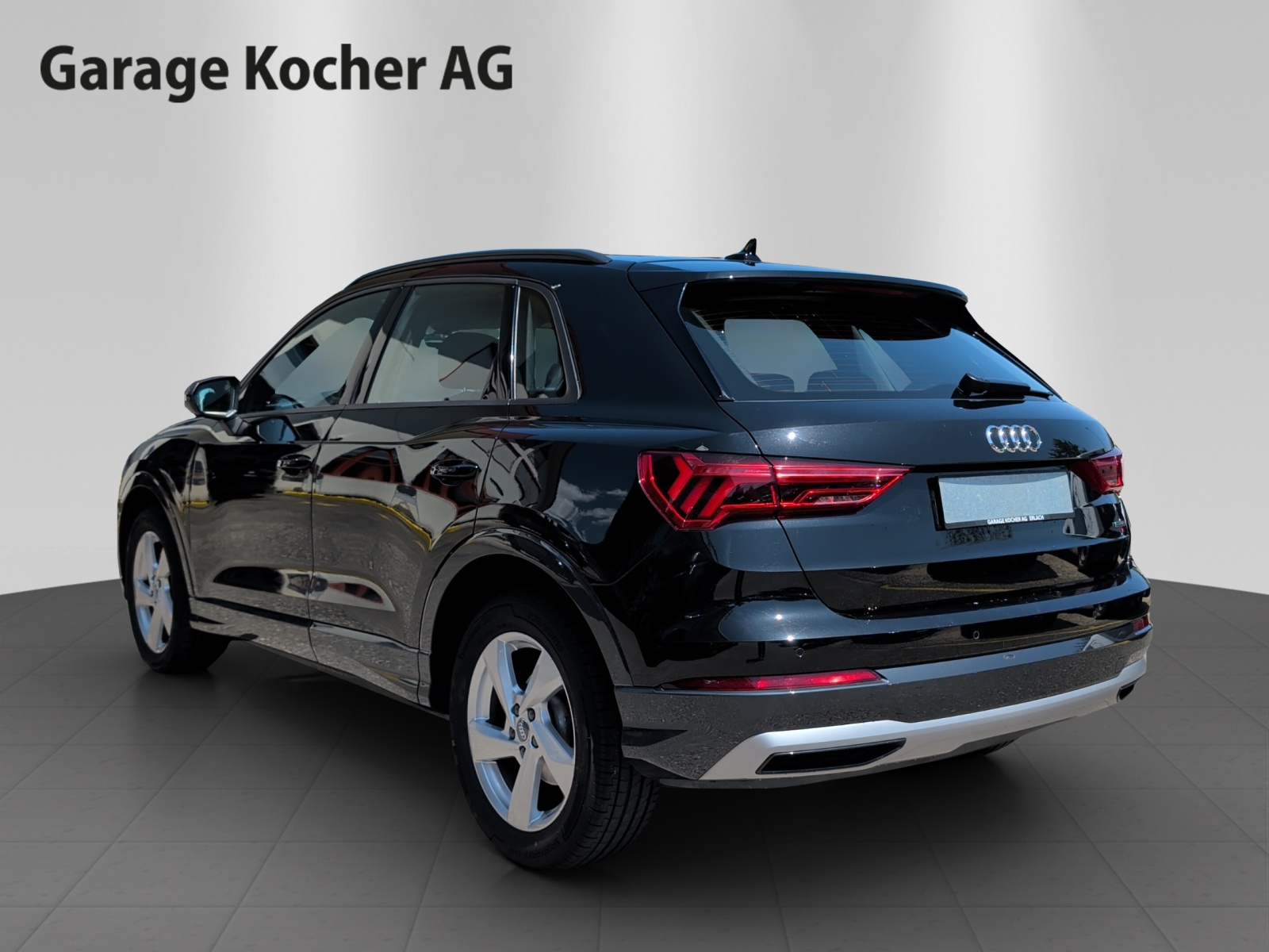 AUDI Q3 40 TDI advanced quattro S-tronic-image-4