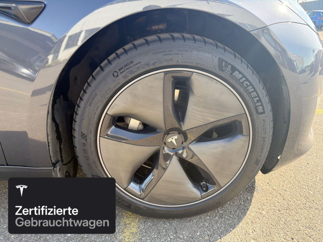TESLA Model 3 Long Range AWD-image-10