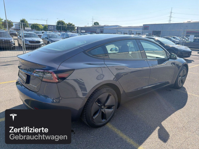 TESLA Model 3 Long Range AWD-image-8