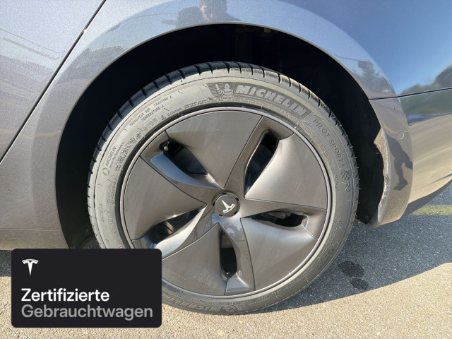 TESLA Model 3 Long Range AWD-image-5