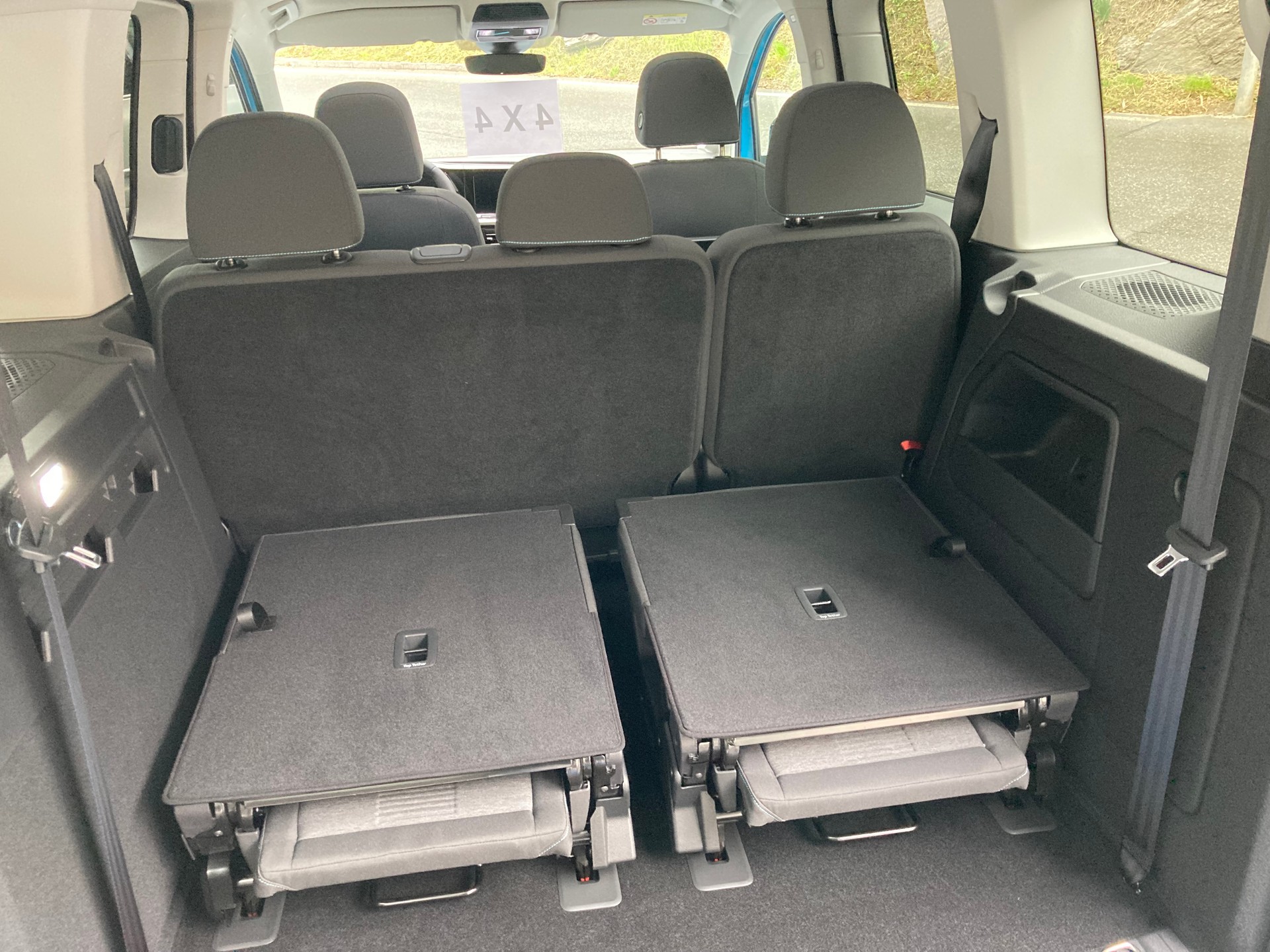 FORD Grand Tourneo Connect 2.0 EcoBlue AWD Active-image-17