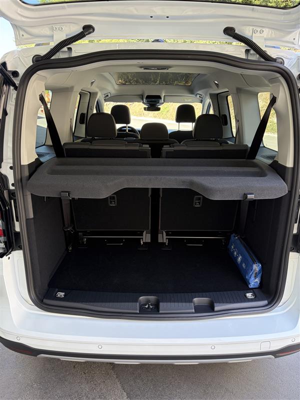 FORD Grand Tourneo Connect 2.0 EcoBlue AWD Active-image-11