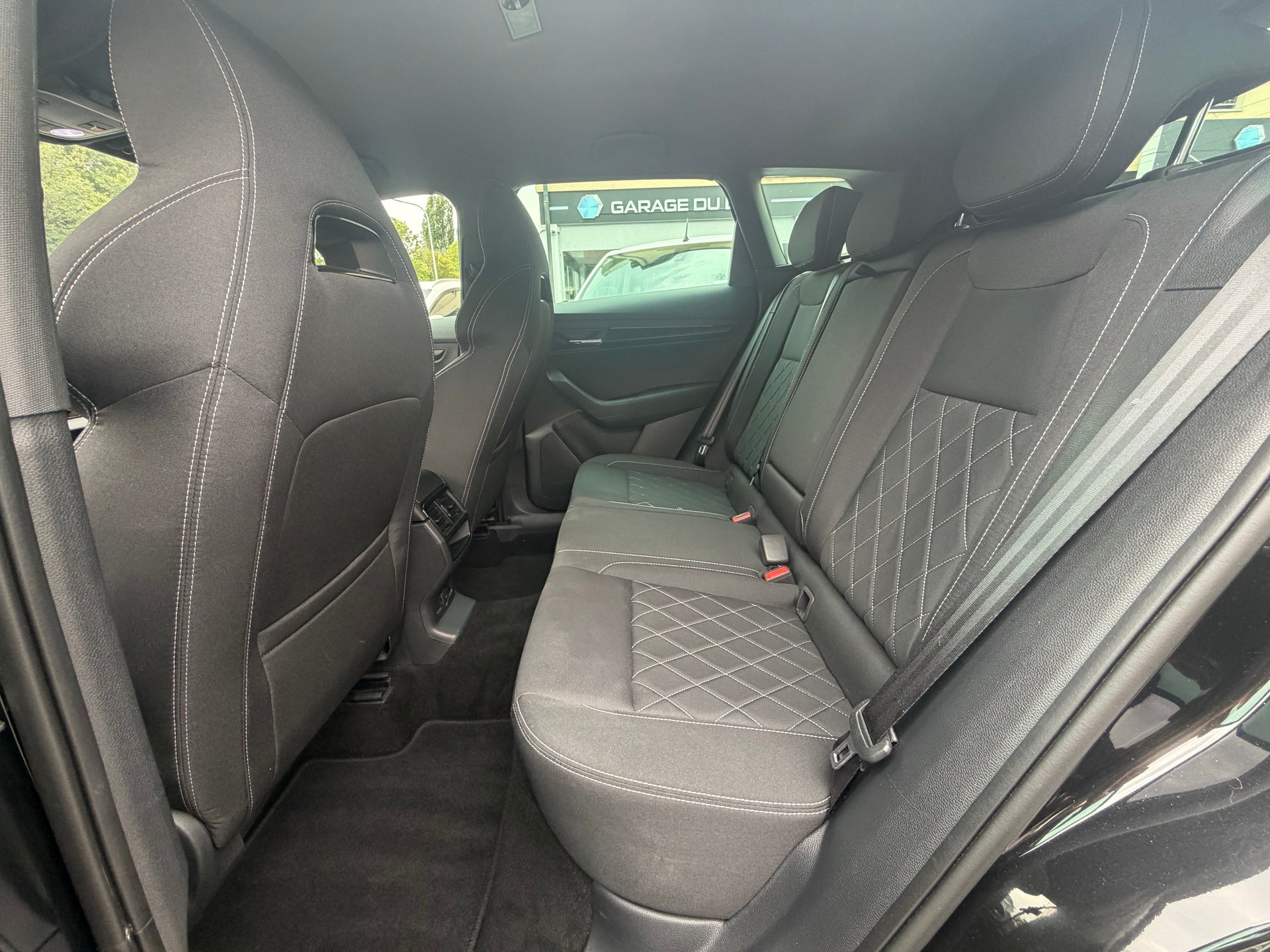 SKODA Karoq 1.5 TSI SportLine DSG-image-8