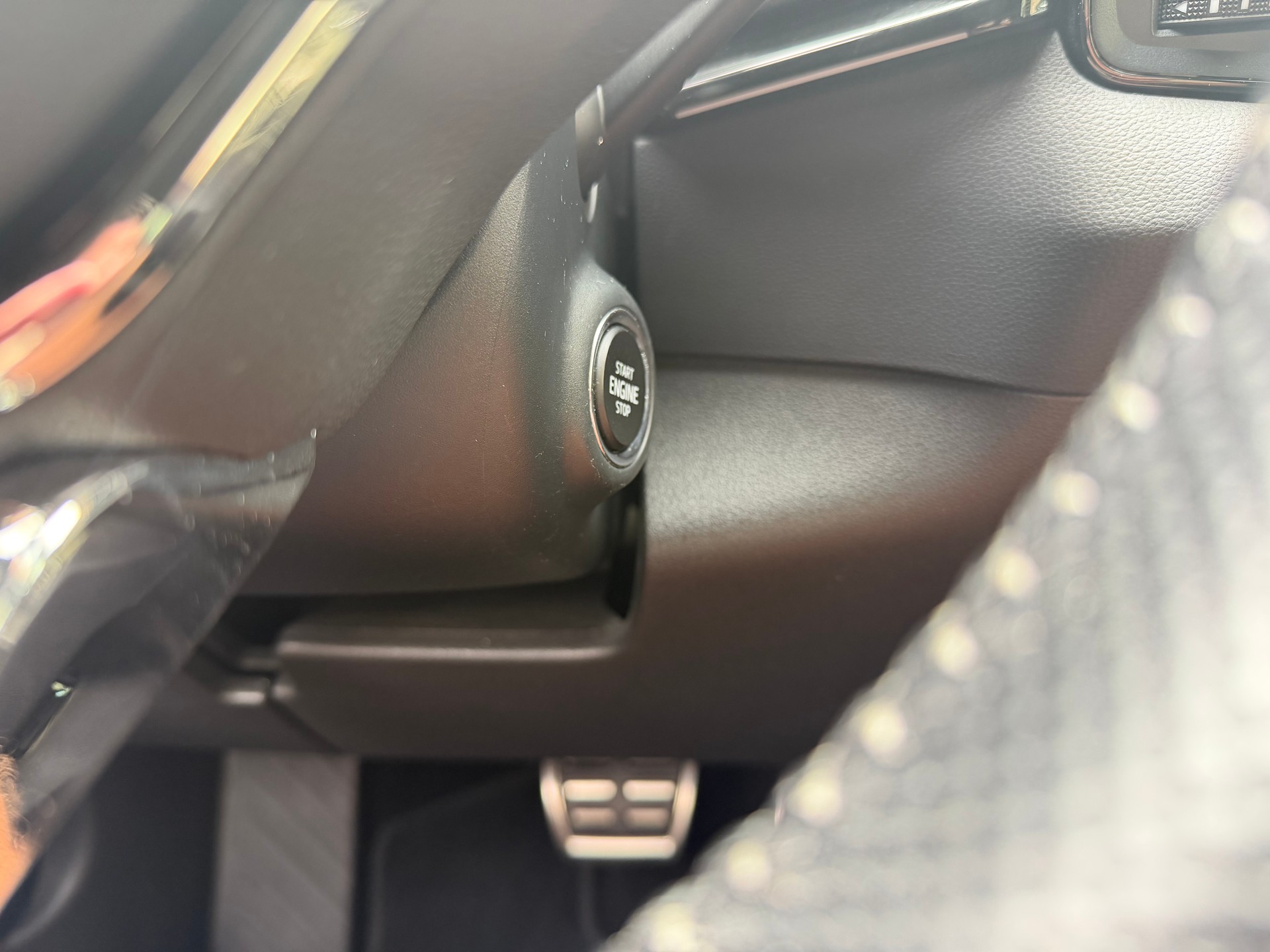 SKODA Karoq 1.5 TSI SportLine DSG-image-14