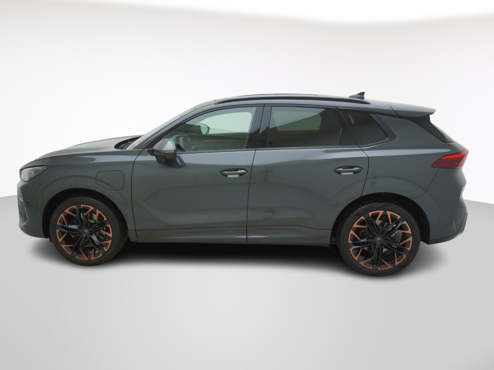 CUPRA Terramar 1.5 e-Plug-in-HYBRID VZ DSG-image-1