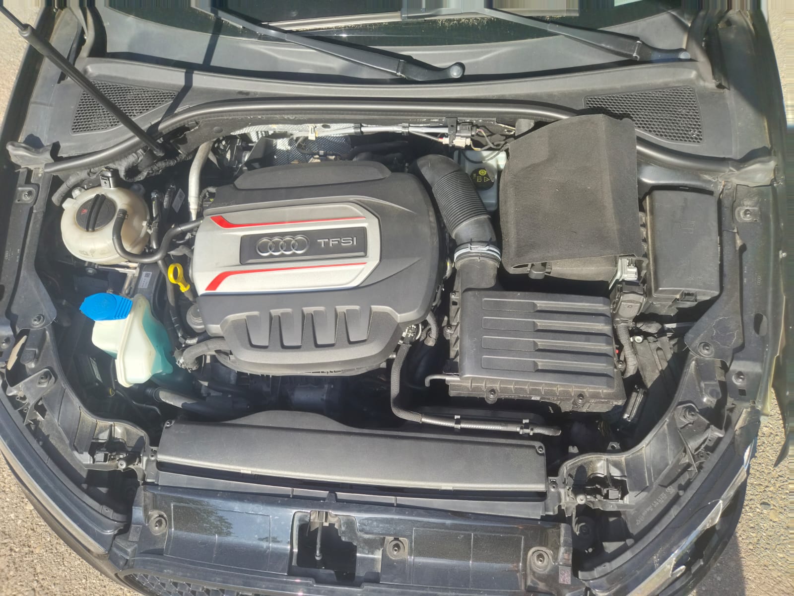 AUDI S3 2.0 TFSI quattro S-tronic-image-8