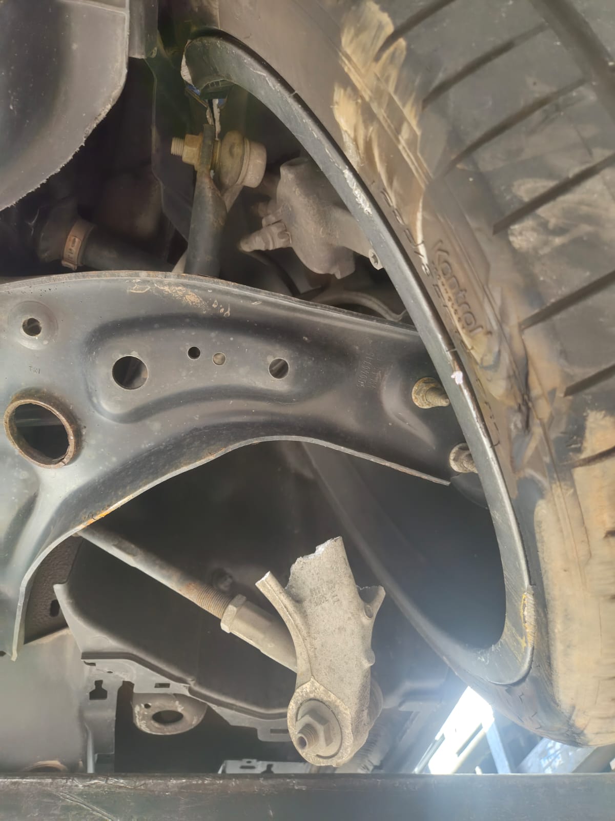 AUDI S3 2.0 TFSI quattro S-tronic-image-3