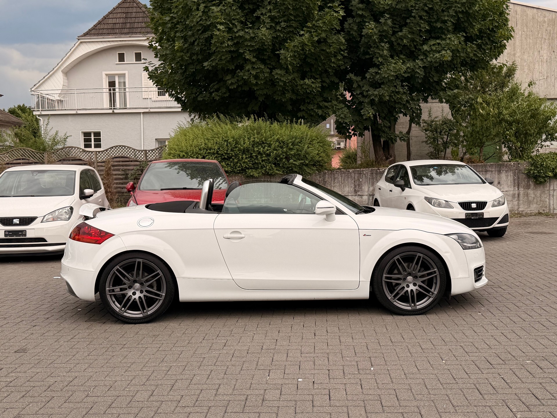 AUDI TT Roadster 2.0 TFSI Style S- Line-image-5