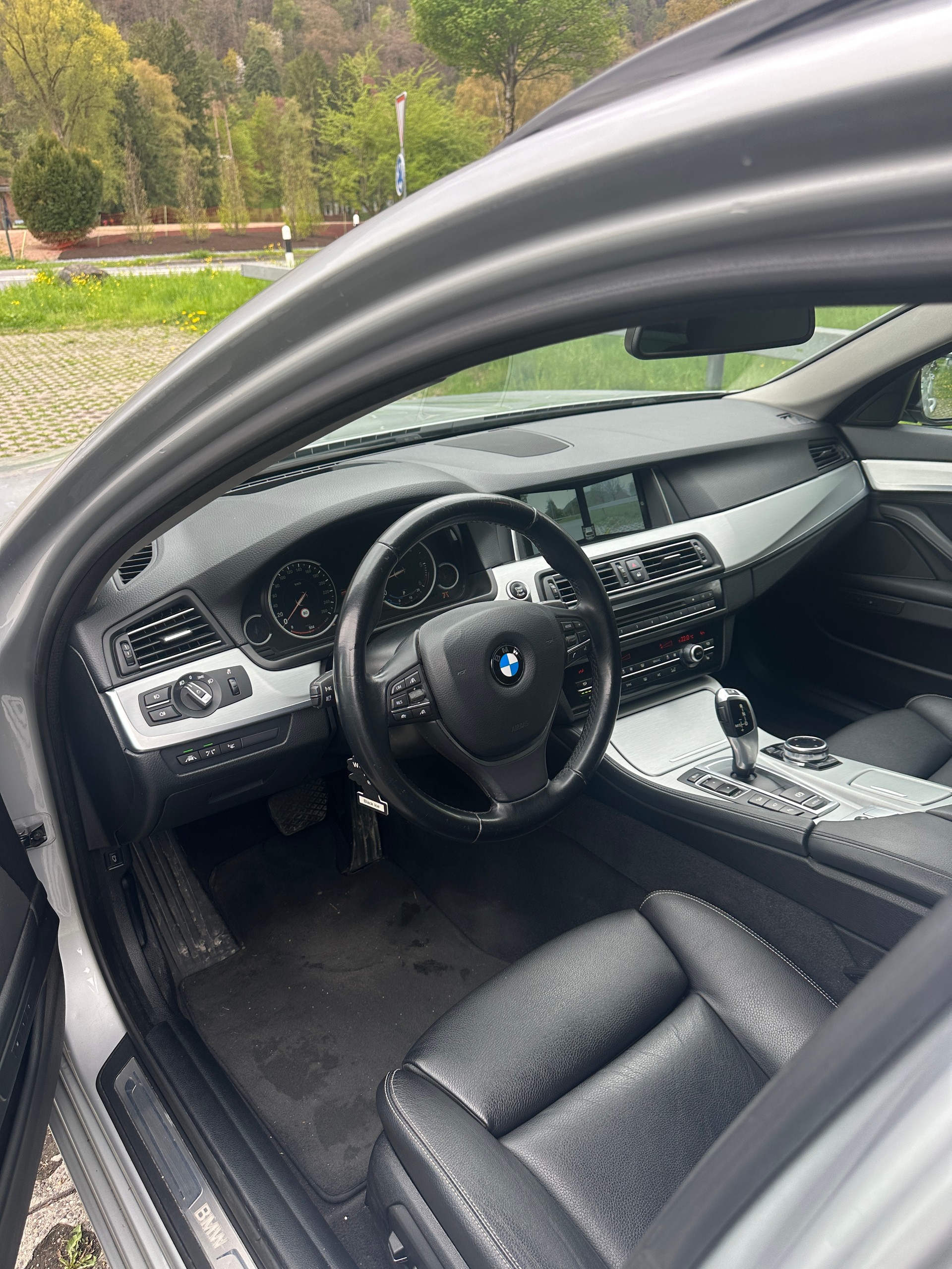 BMW 530d xDrive-image-4