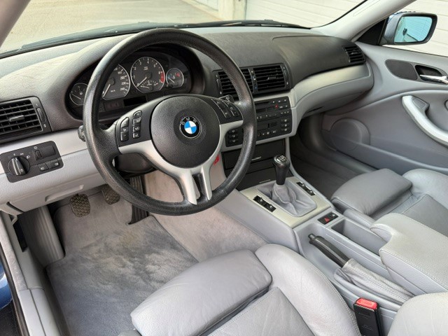 BMW 330Ci Coupé-image-8