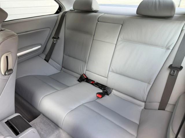 BMW 330Ci Coupé-image-9