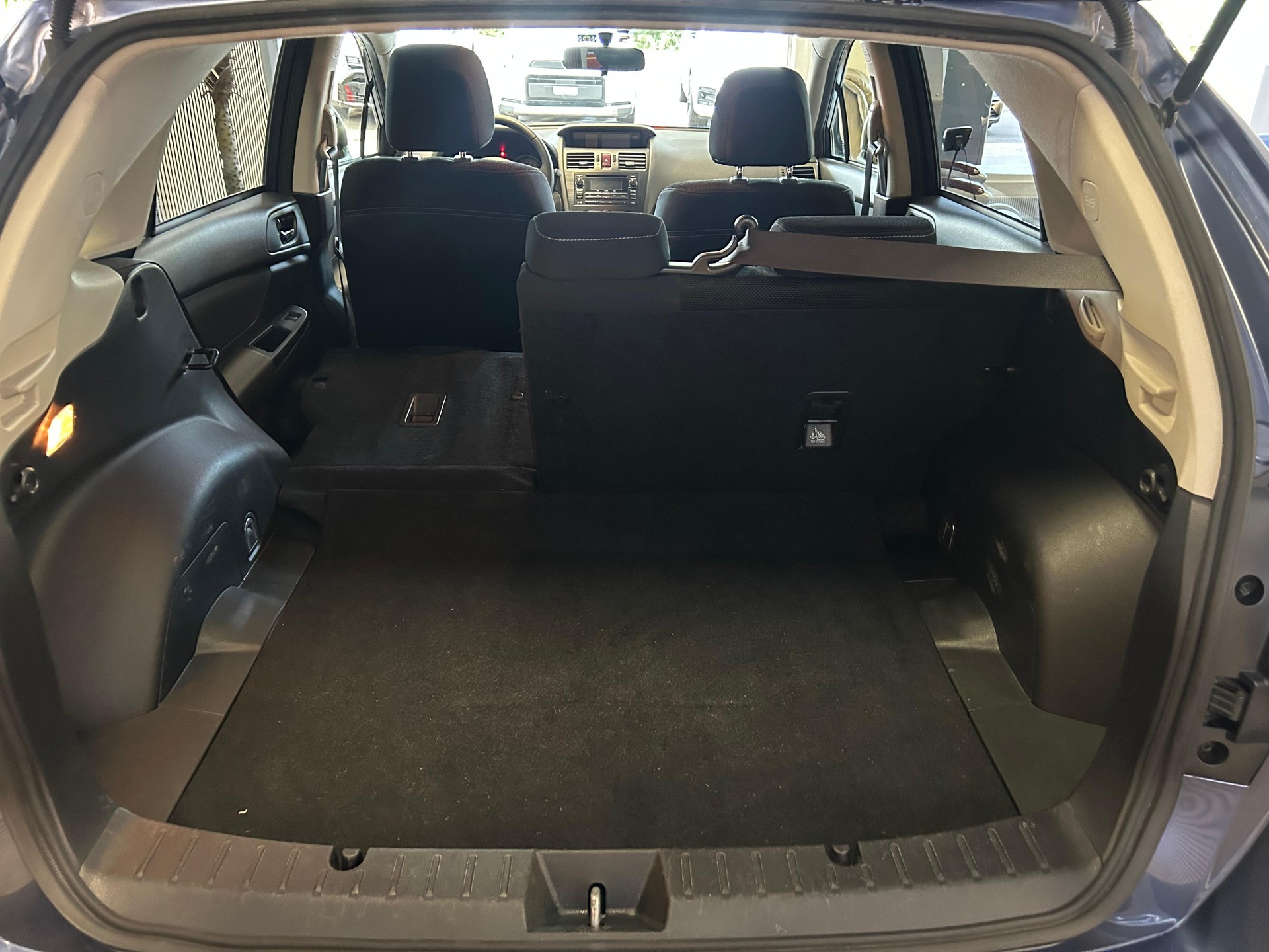 SUBARU XV 2.0i Swiss Two-image-16