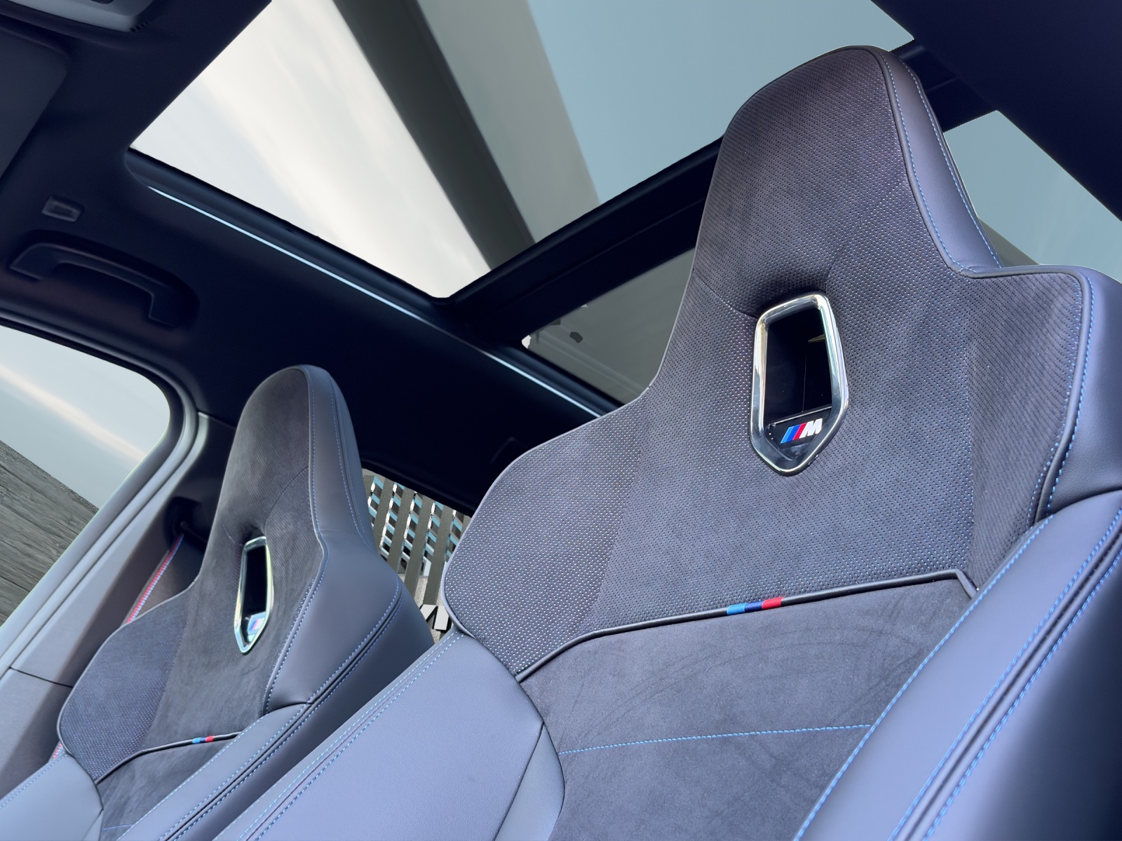 BMW X1 M35i-image-16