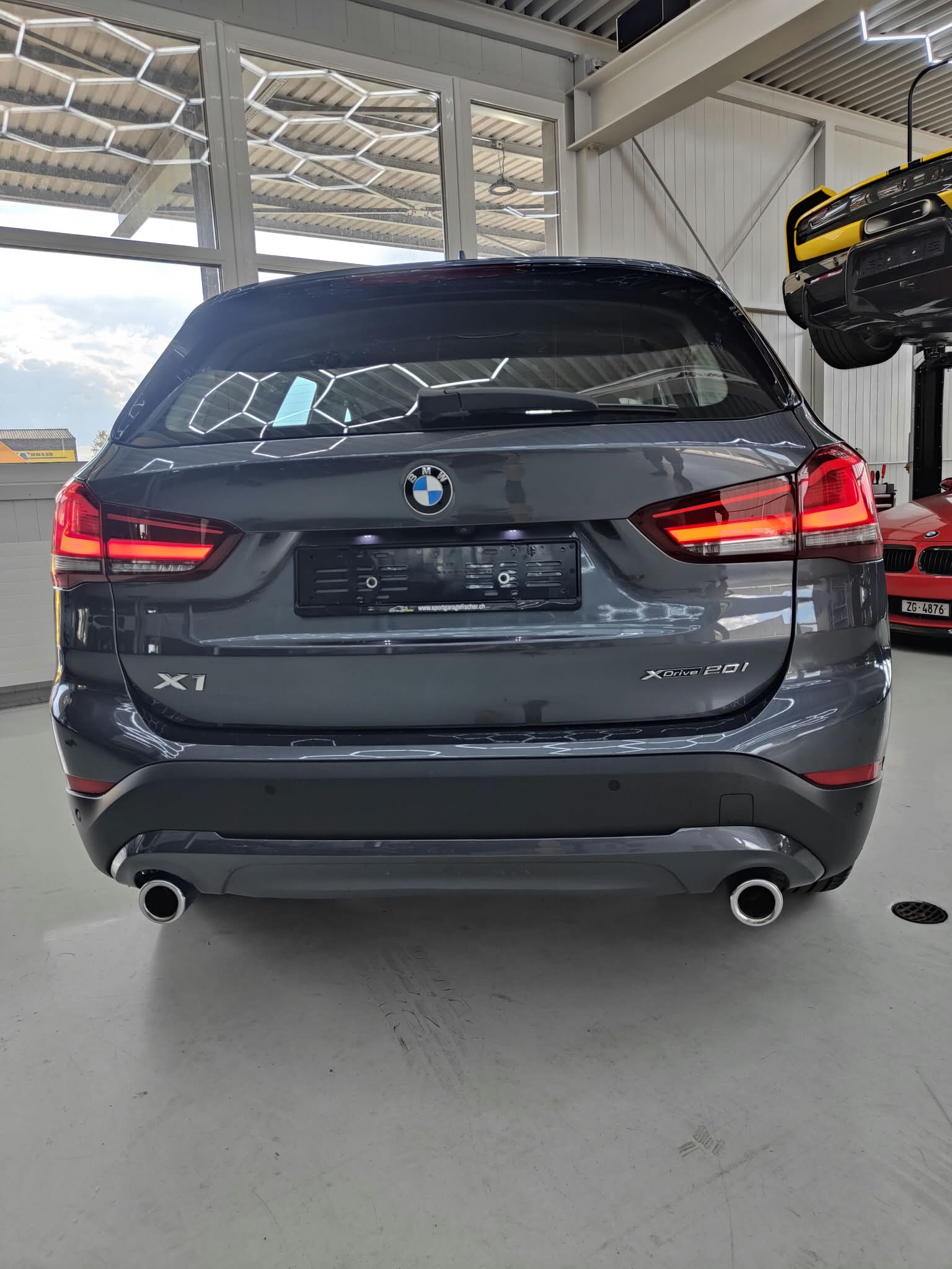 BMW X1 xDrive 20i Sport Line Steptronic-image-6