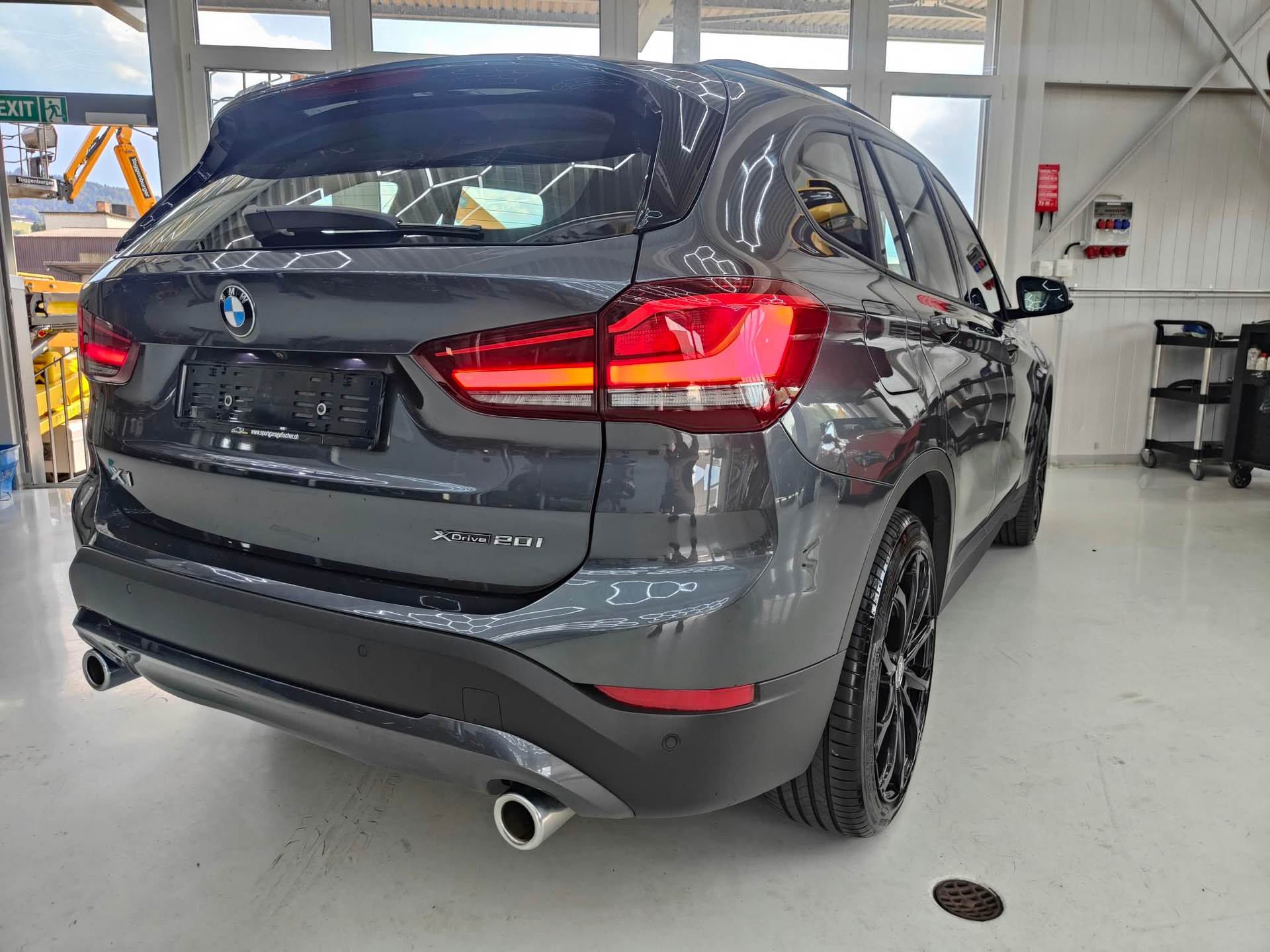 BMW X1 xDrive 20i Sport Line Steptronic-image-5