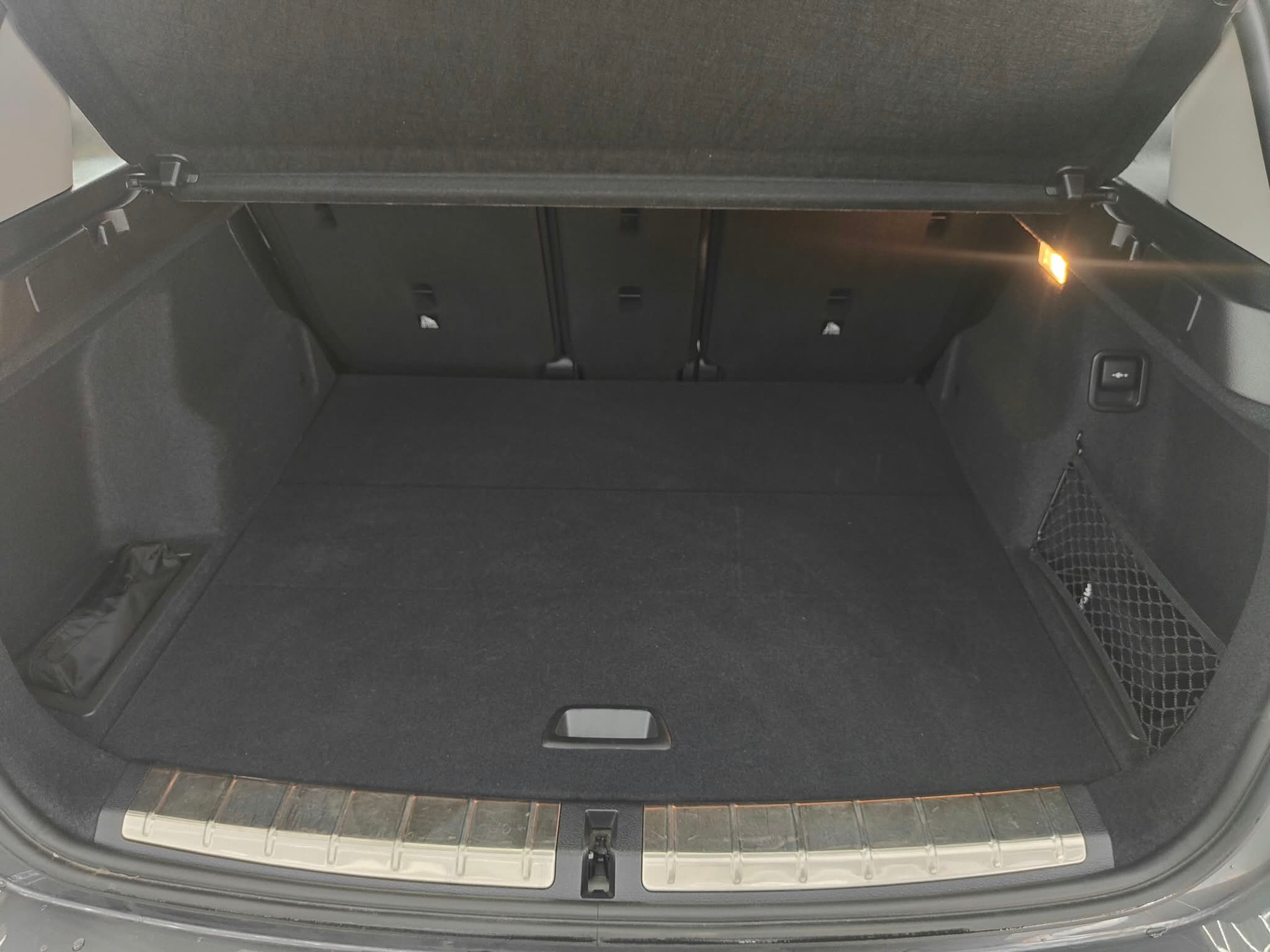 BMW X1 xDrive 20i Sport Line Steptronic-image-14