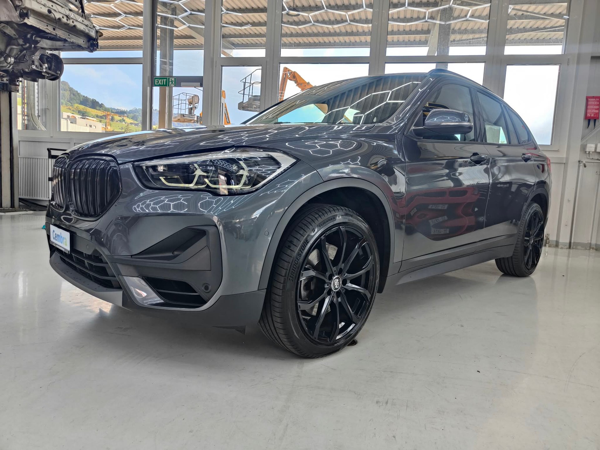 BMW X1 xDrive 20i Sport Line Steptronic-image-3