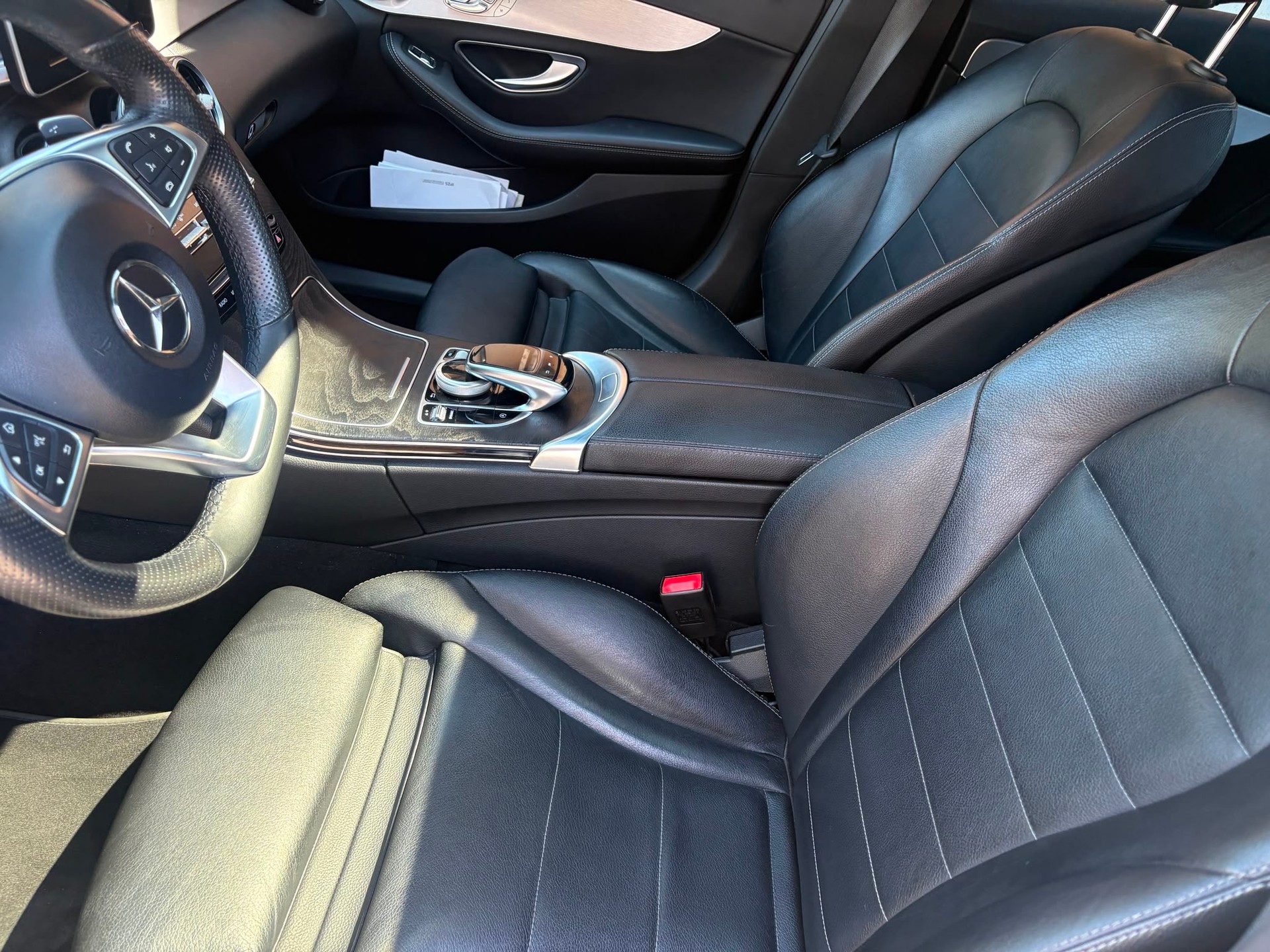 MERCEDES-BENZ C 250 d AMG Line 4matic-image-4