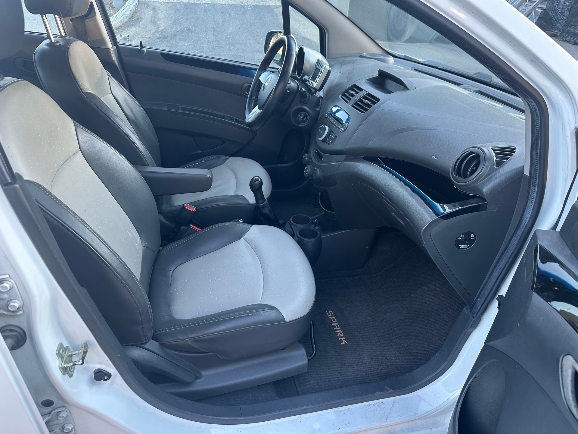 CHEVROLET Spark 1.0 LS-image-8