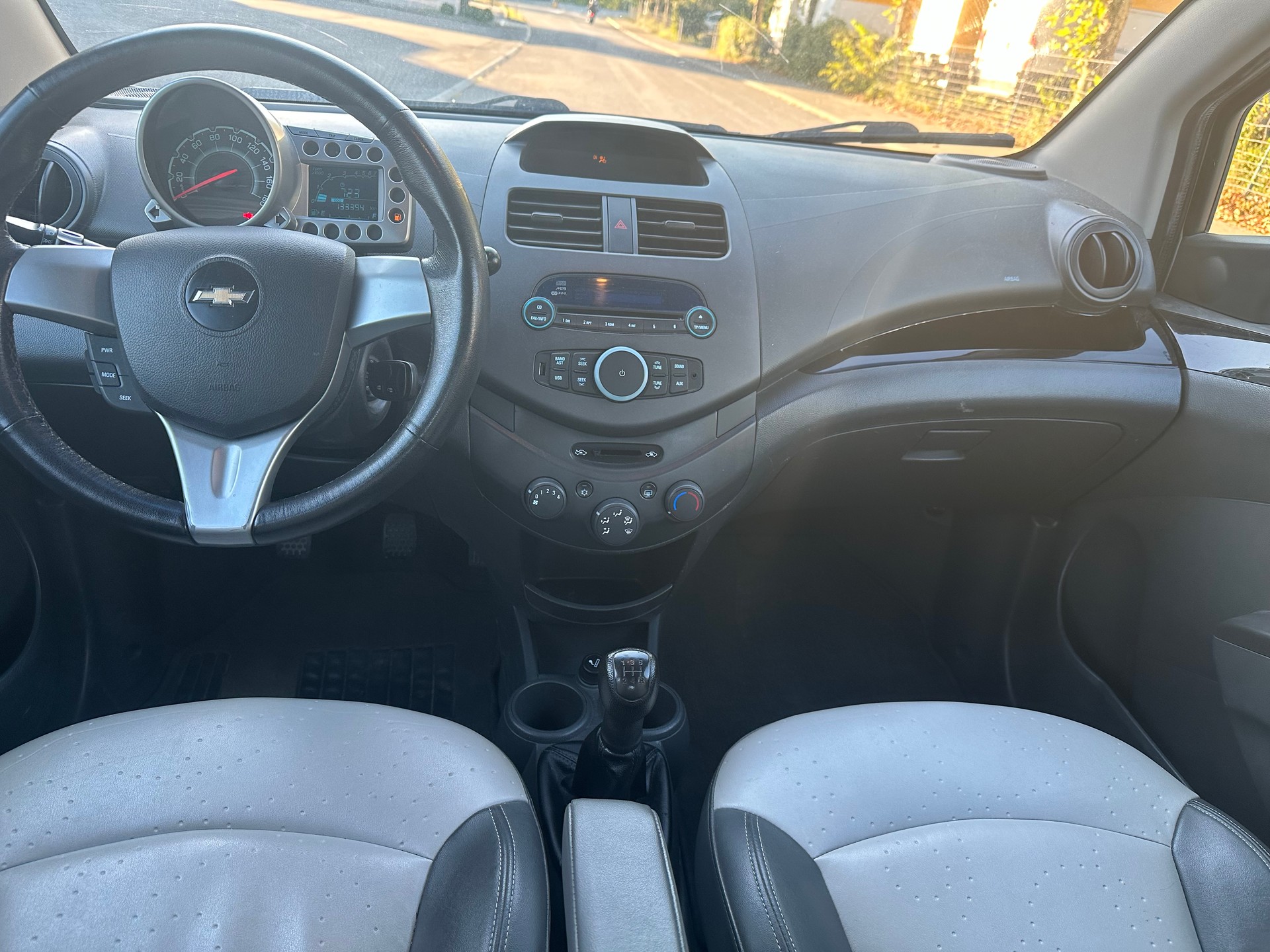 CHEVROLET Spark 1.0 LS-image-10