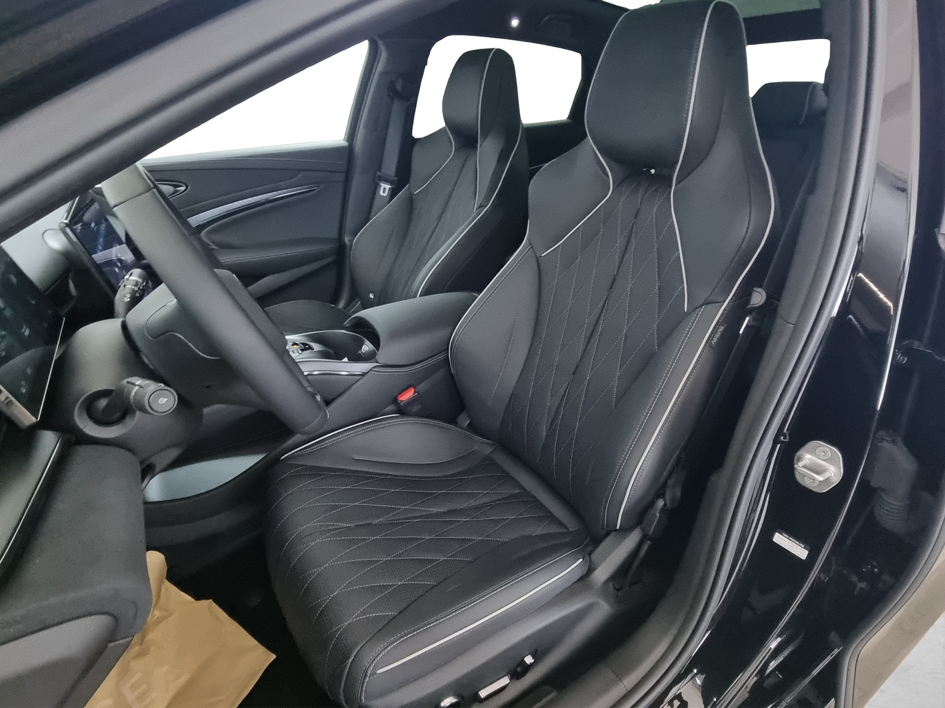 BYD Seal 82,2 kWh Excellence AWD-image-5