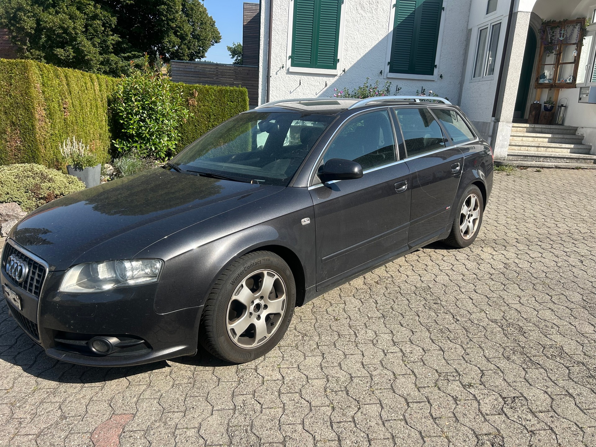 AUDI A4 Avant 3.0 V6 TDI quattro-image-2