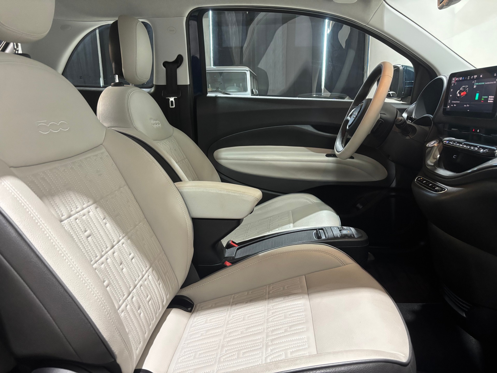 FIAT 500 electric 87 kW La Prima-image-14
