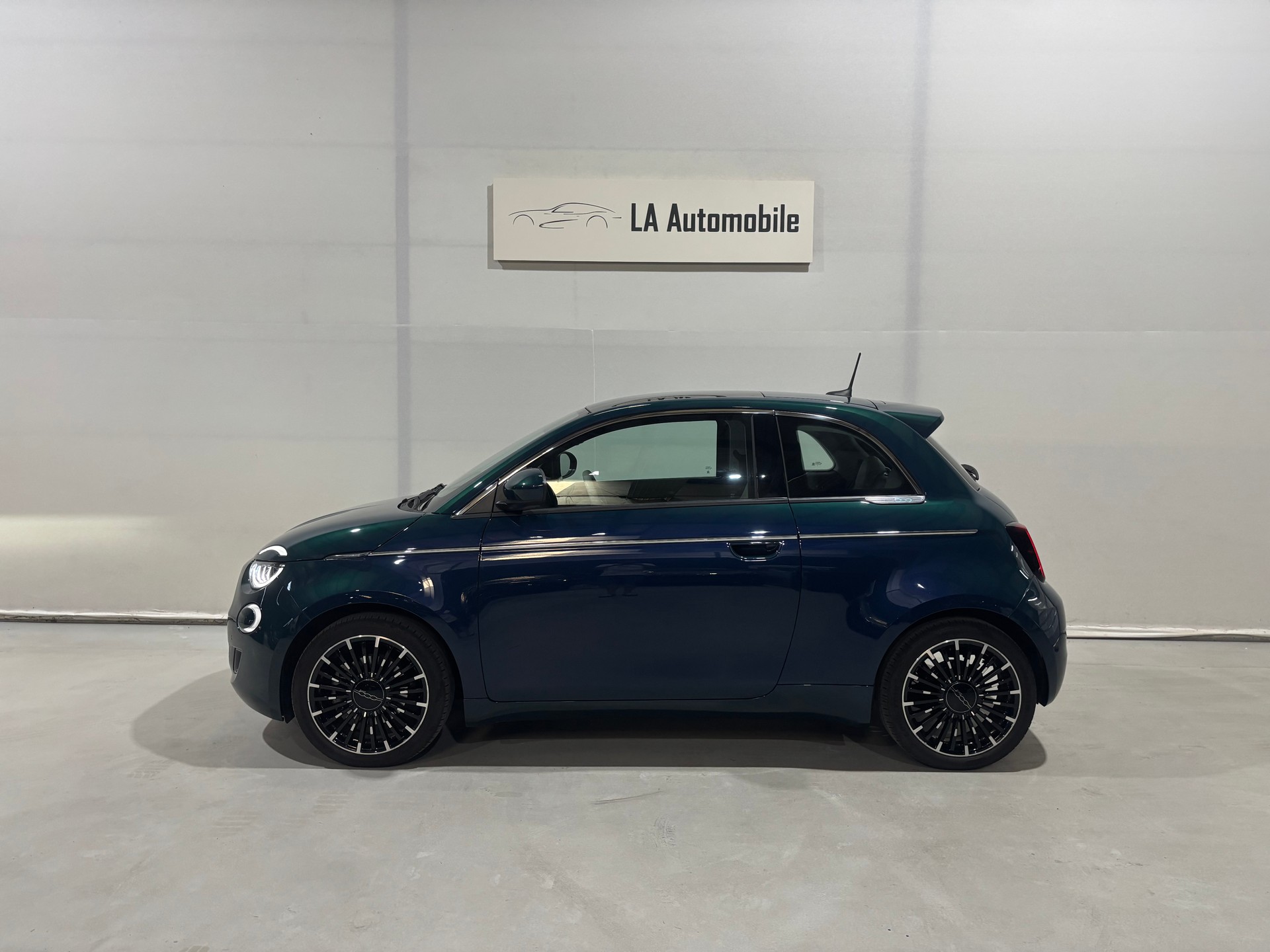 FIAT 500 electric 87 kW La Prima-image-2