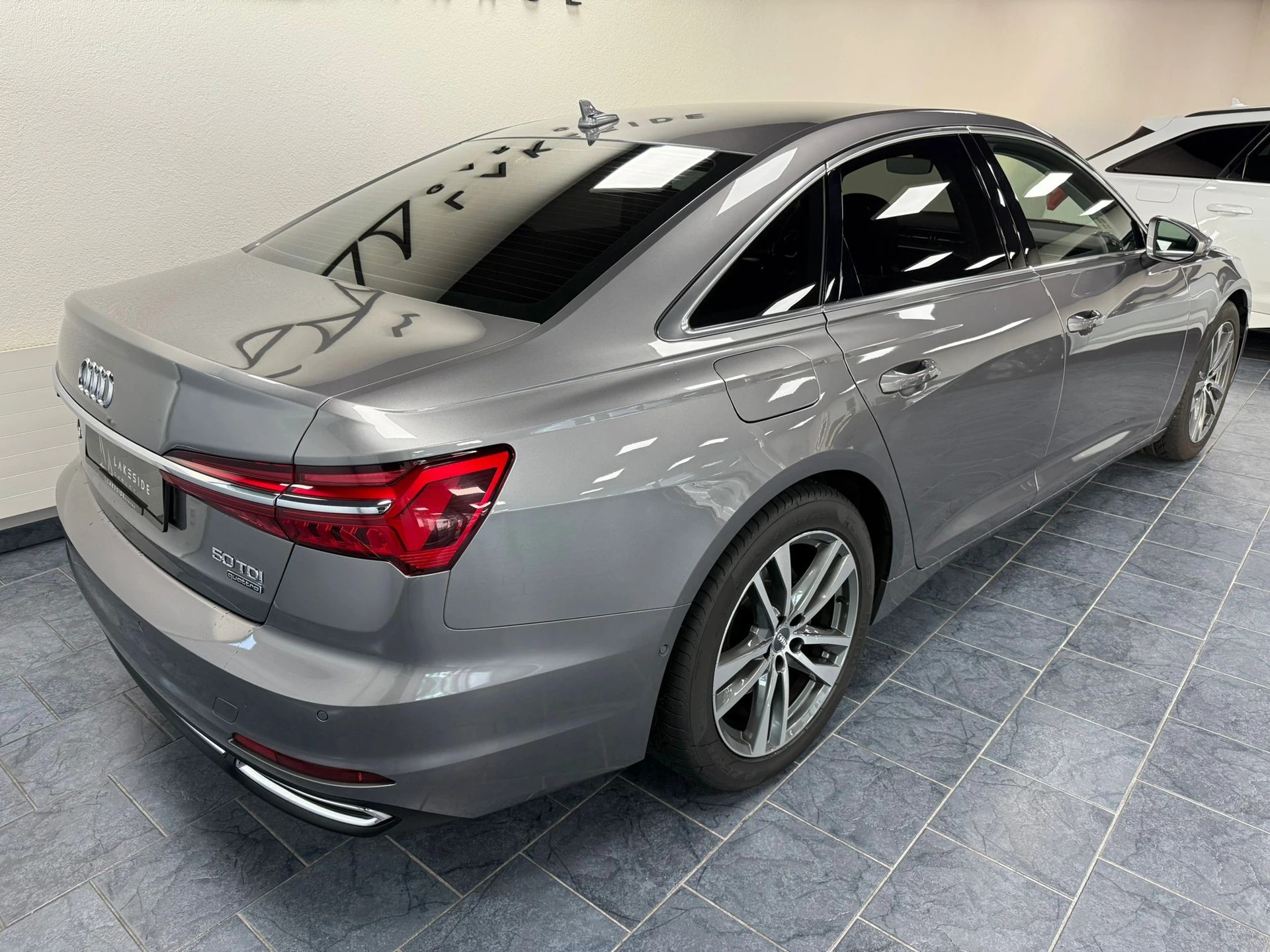 AUDI A6 Limousine 50 TDI Sport quattro tiptronic-image-3