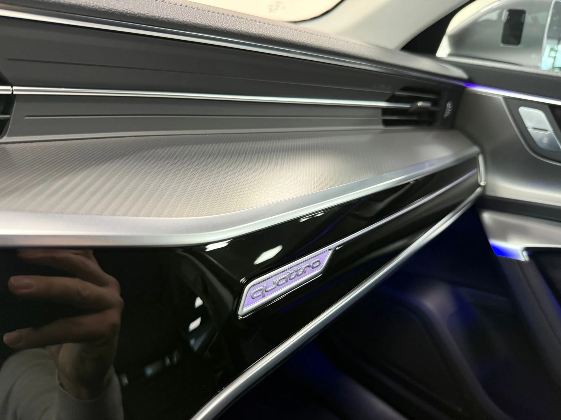 AUDI A6 Limousine 50 TDI Sport quattro tiptronic-image-21