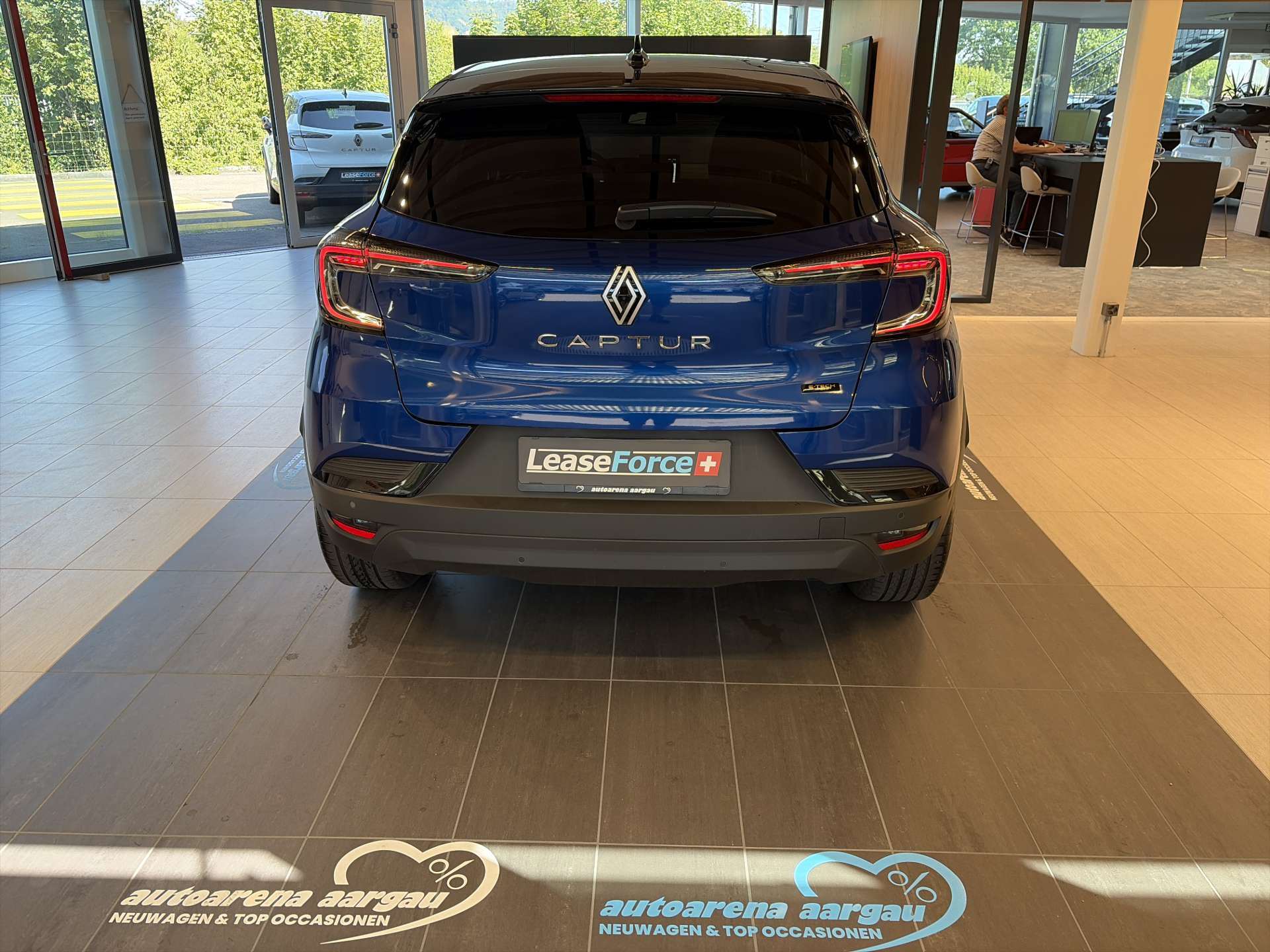 RENAULT Captur 1.8 E-Tech 160 Techno DHT-Automat-image-12