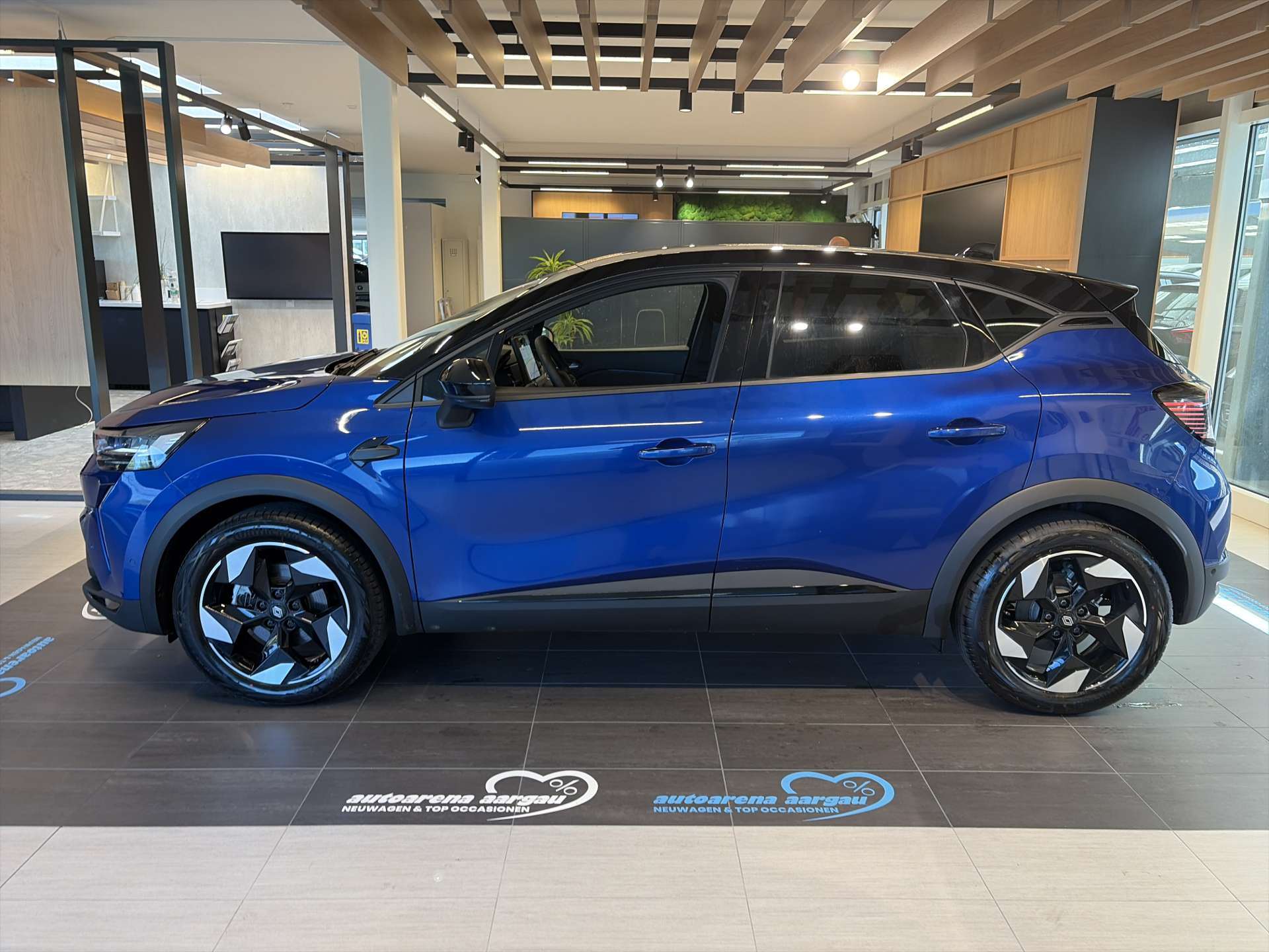 RENAULT Captur 1.8 E-Tech 160 Techno DHT-Automat-image-11