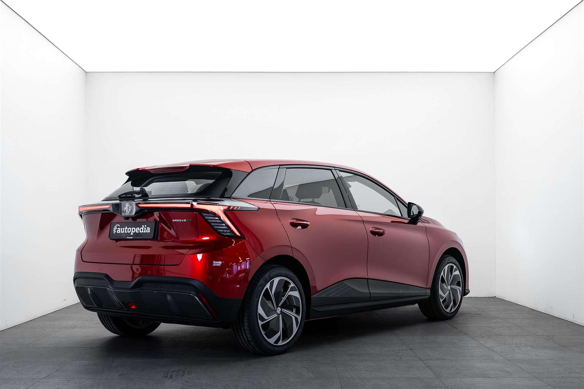 MG MG 4 EV 64kWh Premium Facelift Automat-showroom-element-2