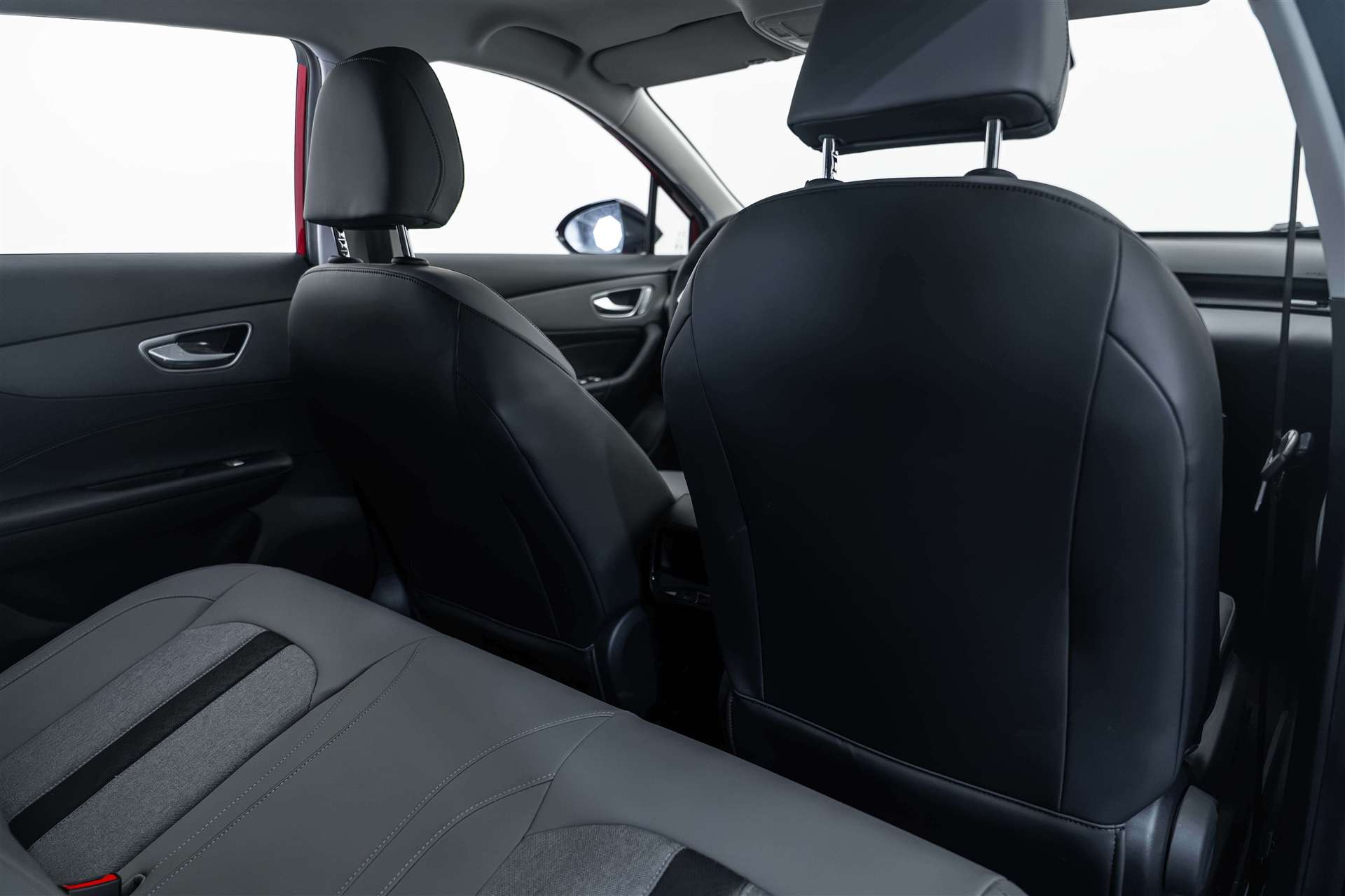 MG MG 4 EV 64kWh Premium Facelift Automat-image-12